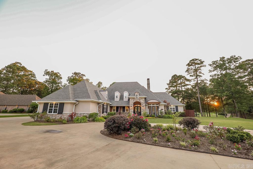 305 Augusta Dr