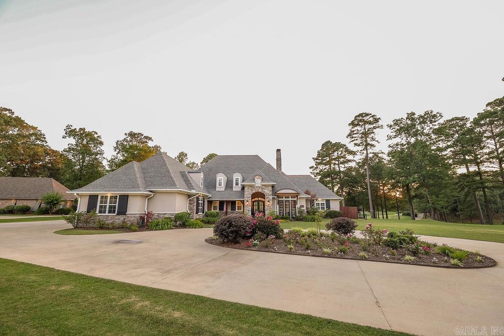 305 Augusta Dr