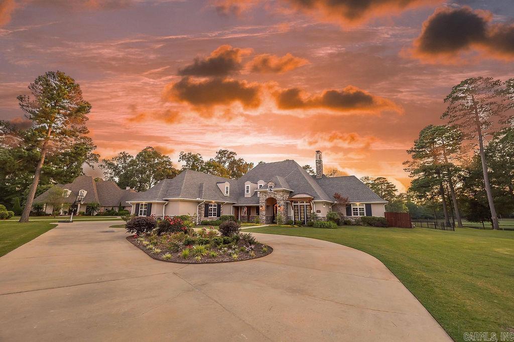 305 Augusta Dr