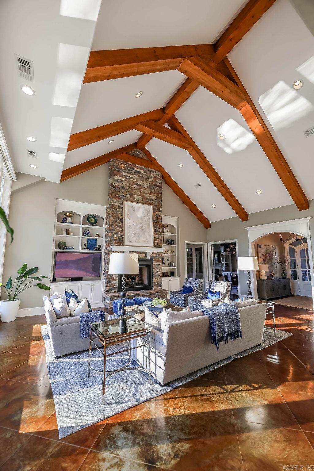 305 Augusta Dr