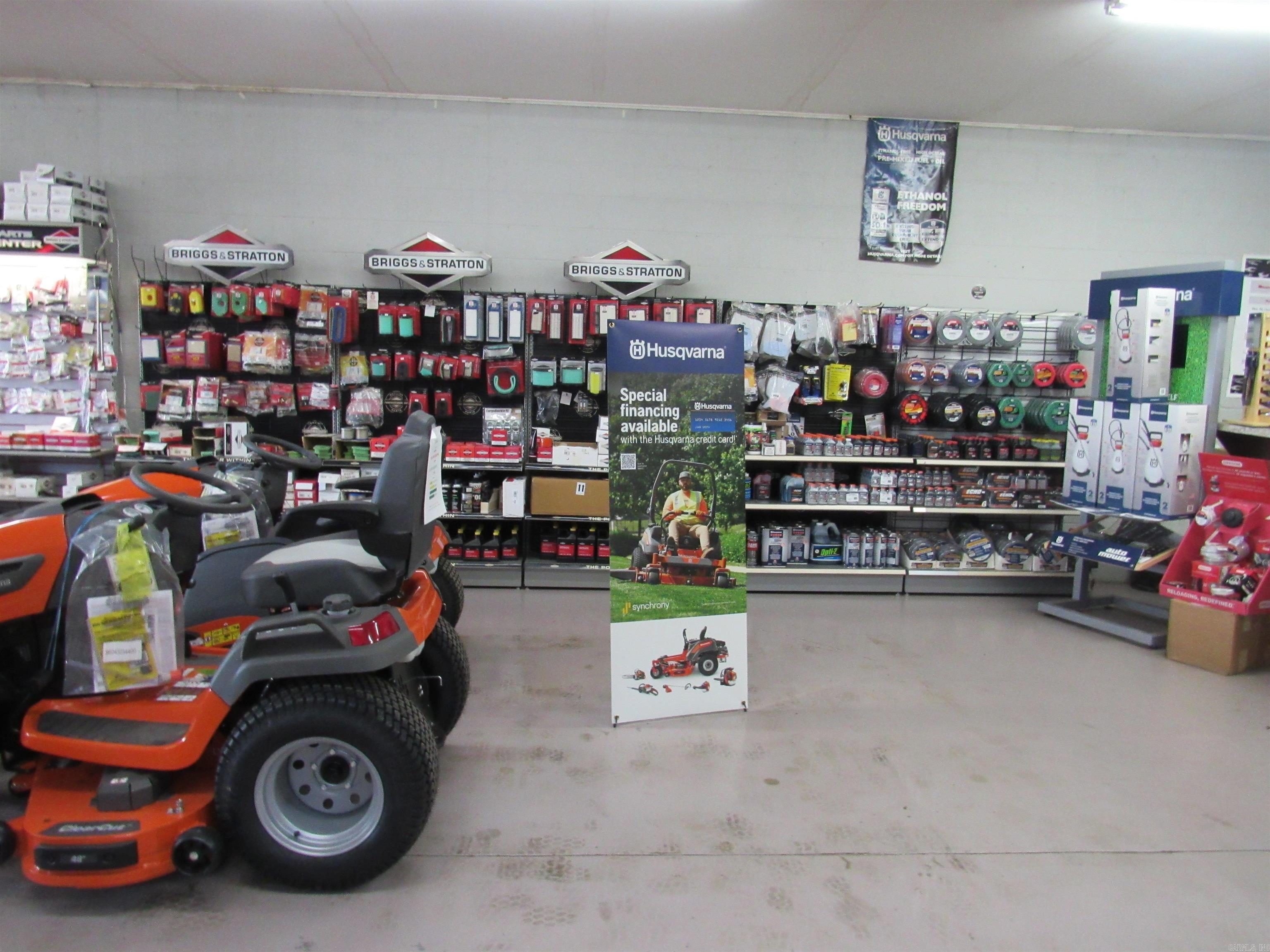210 E COMMERCE  Morrilton, AR