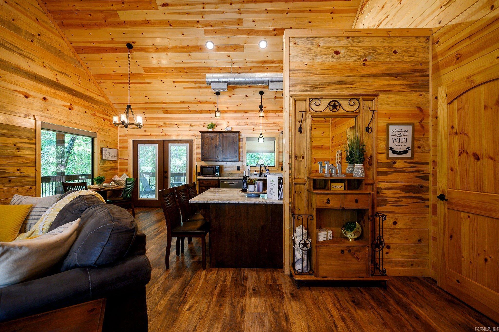 145  Guppy  Hochatown, OK