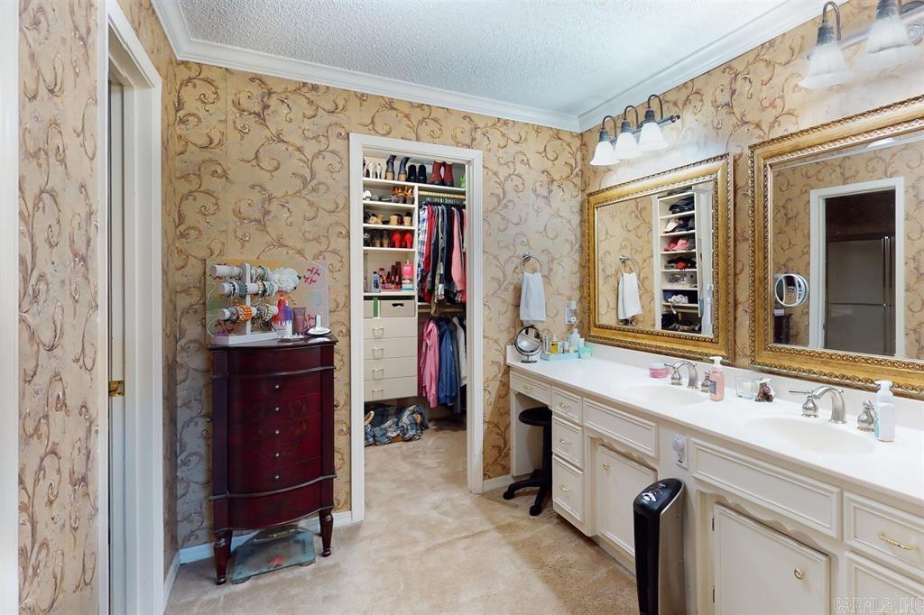 372  Coral Road  Malvern, AR
