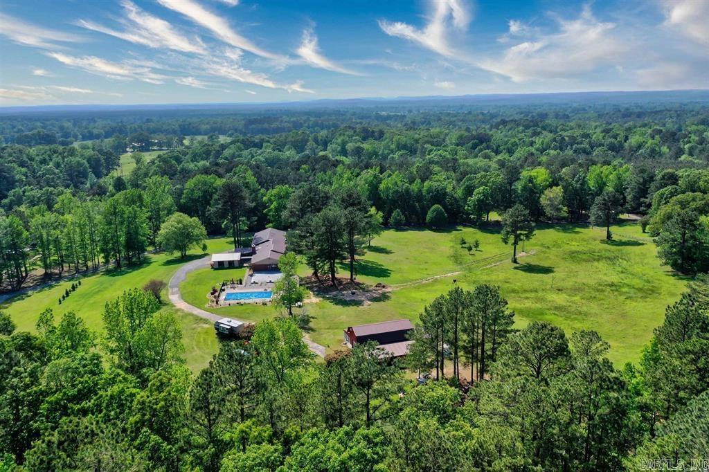 372  Coral Road  Malvern, AR