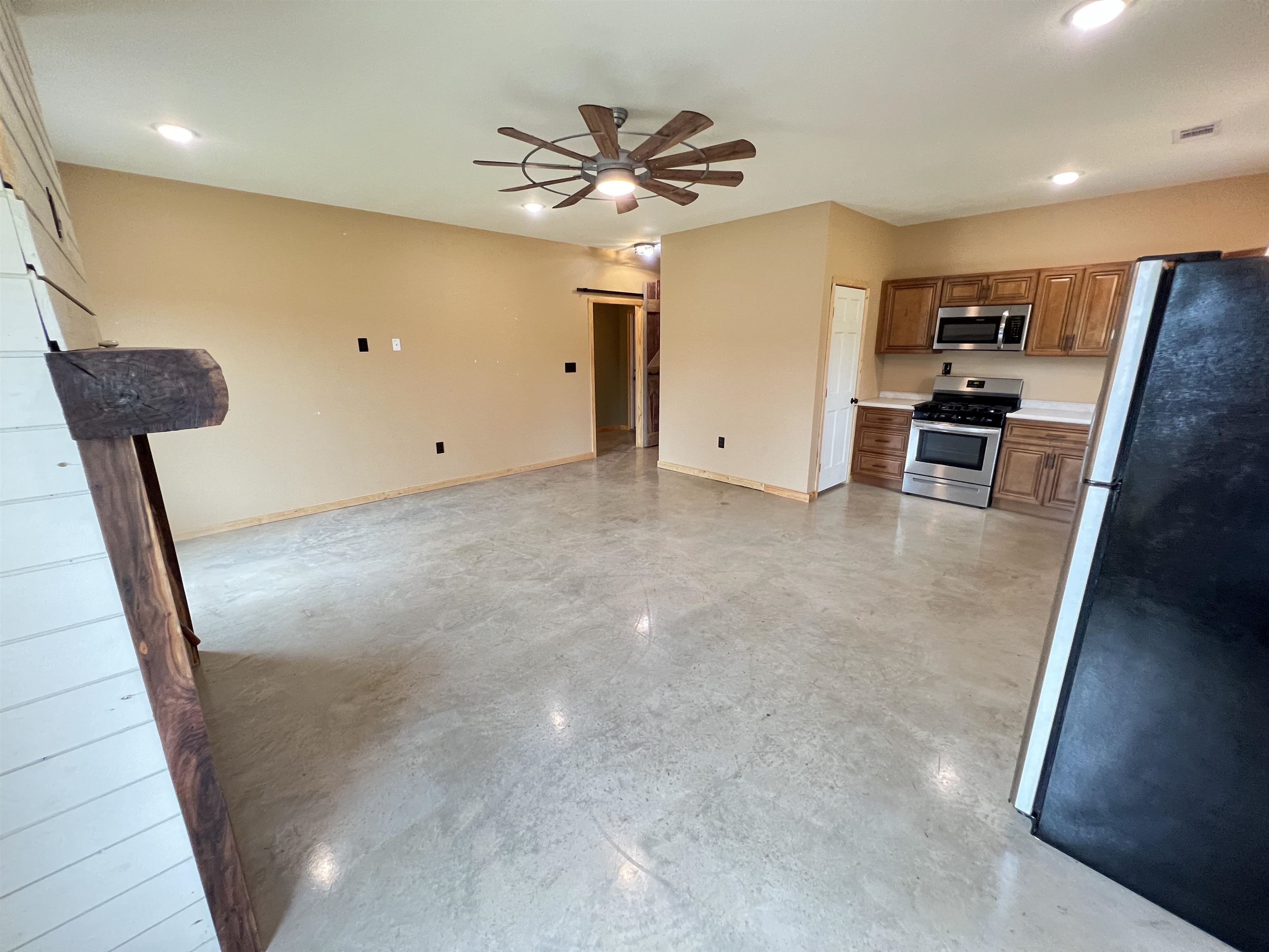 1350  HWY 115  Smithville, AR