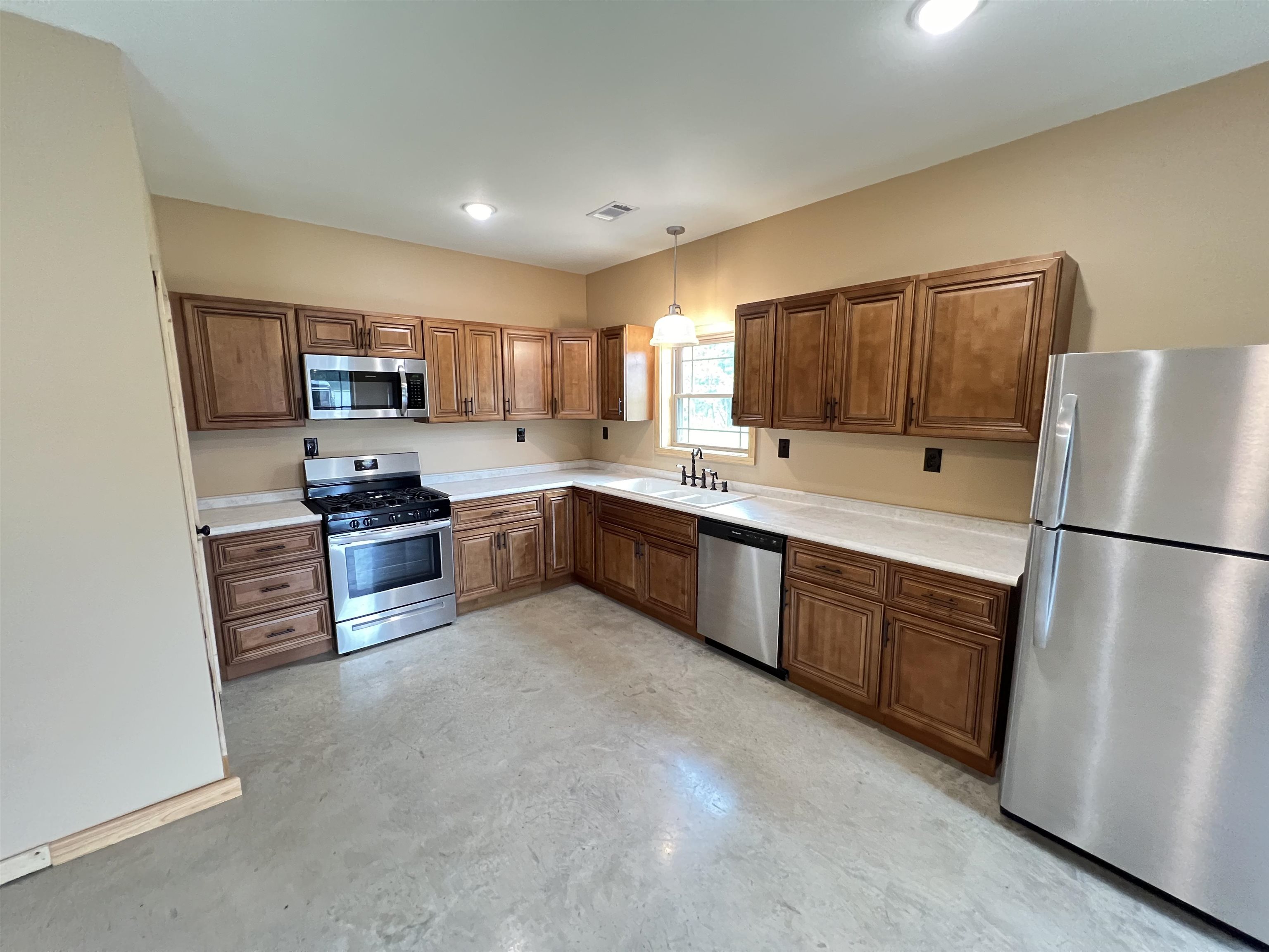 1350  HWY 115  Smithville, AR