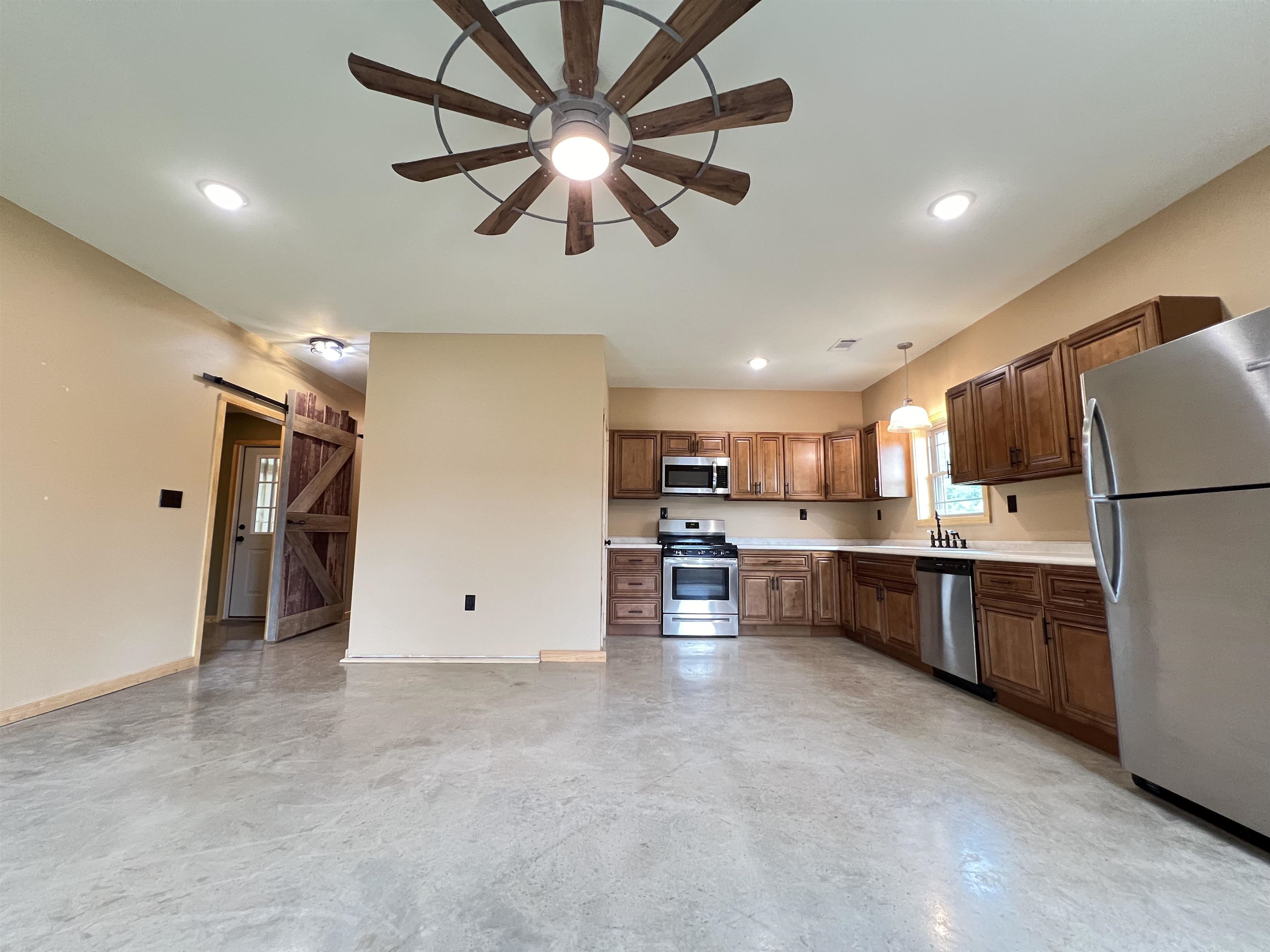 1350  HWY 115  Smithville, AR