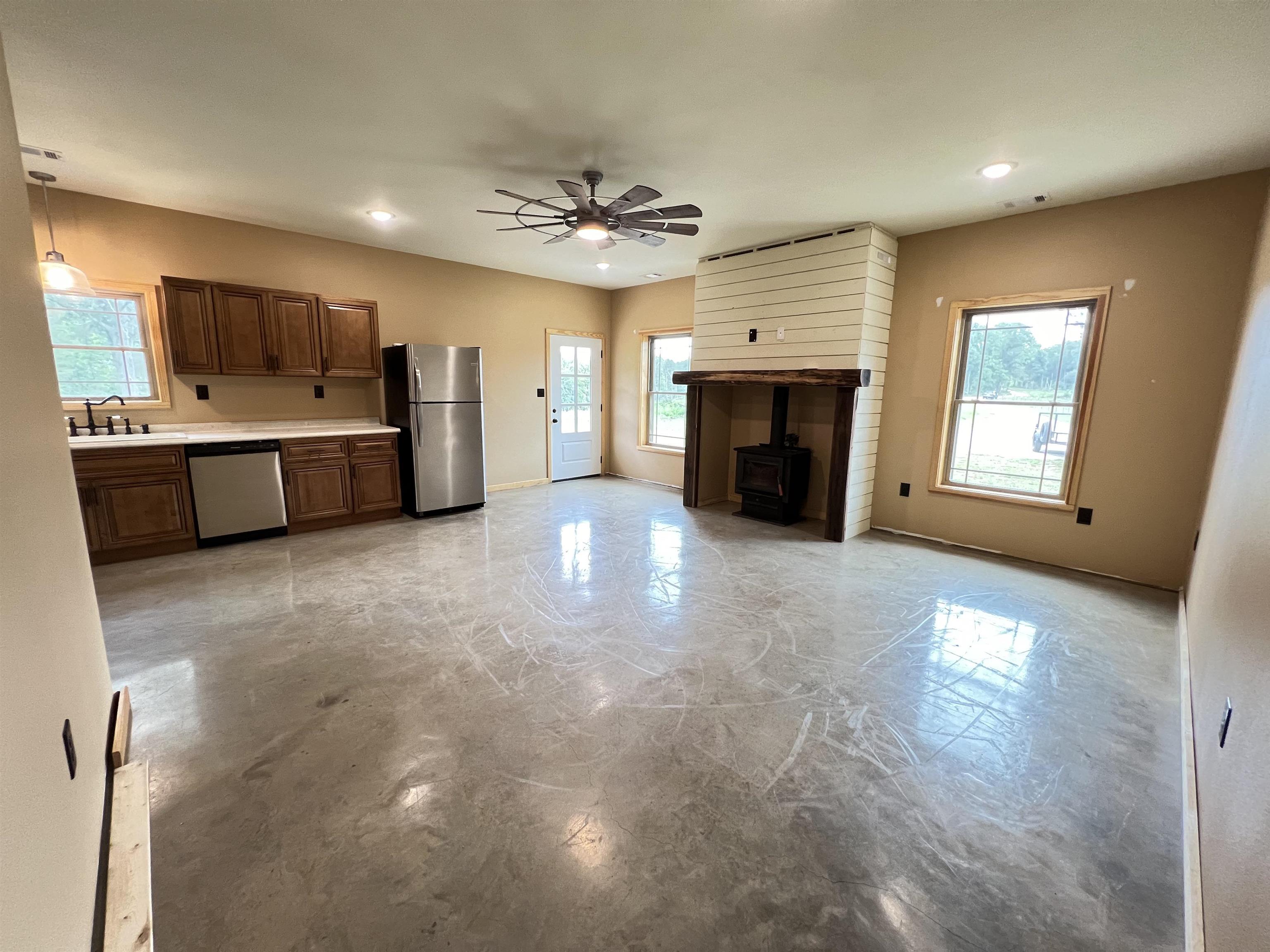 1350  HWY 115  Smithville, AR