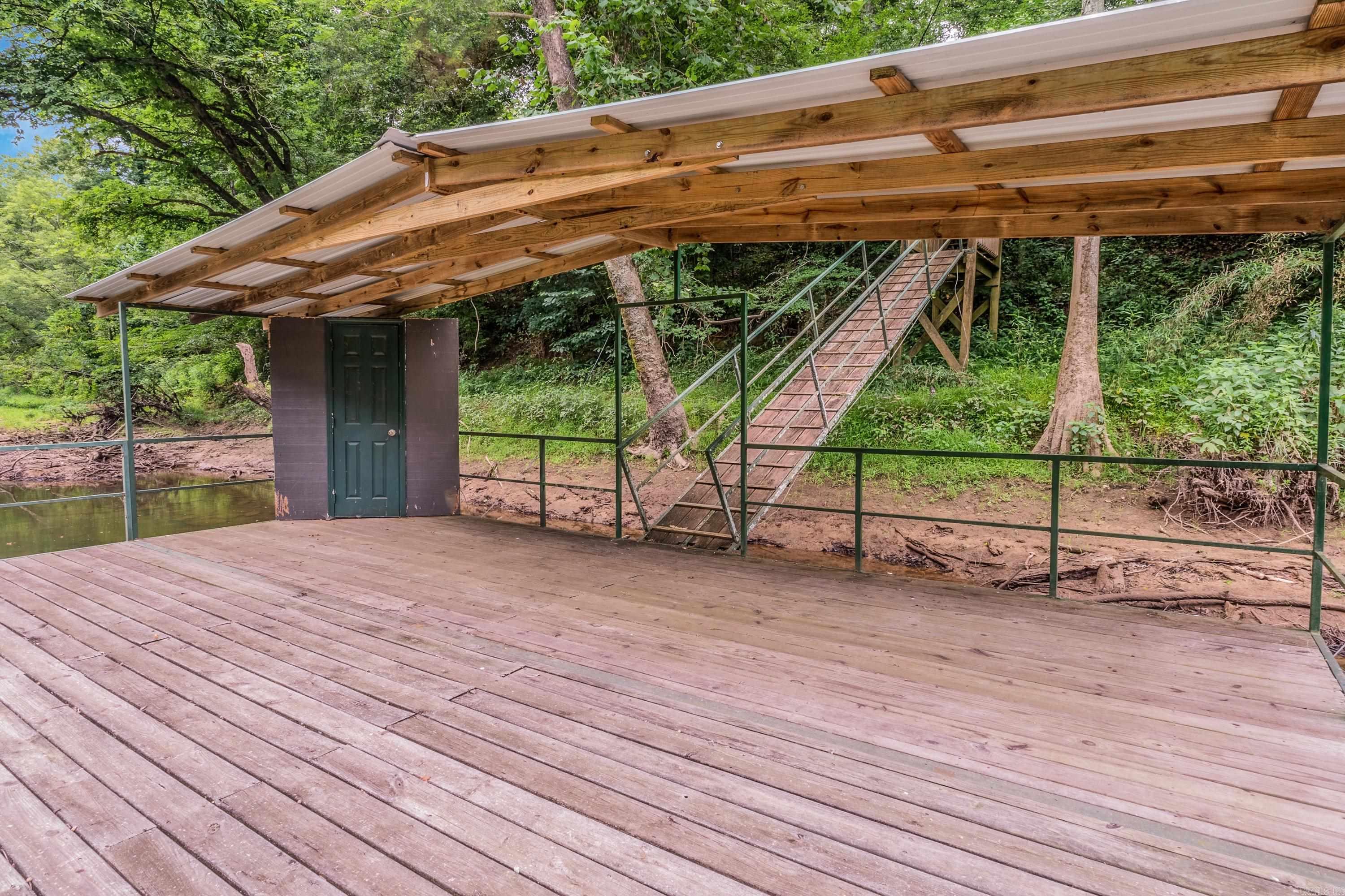 113 N Riverfront  Judsonia, AR