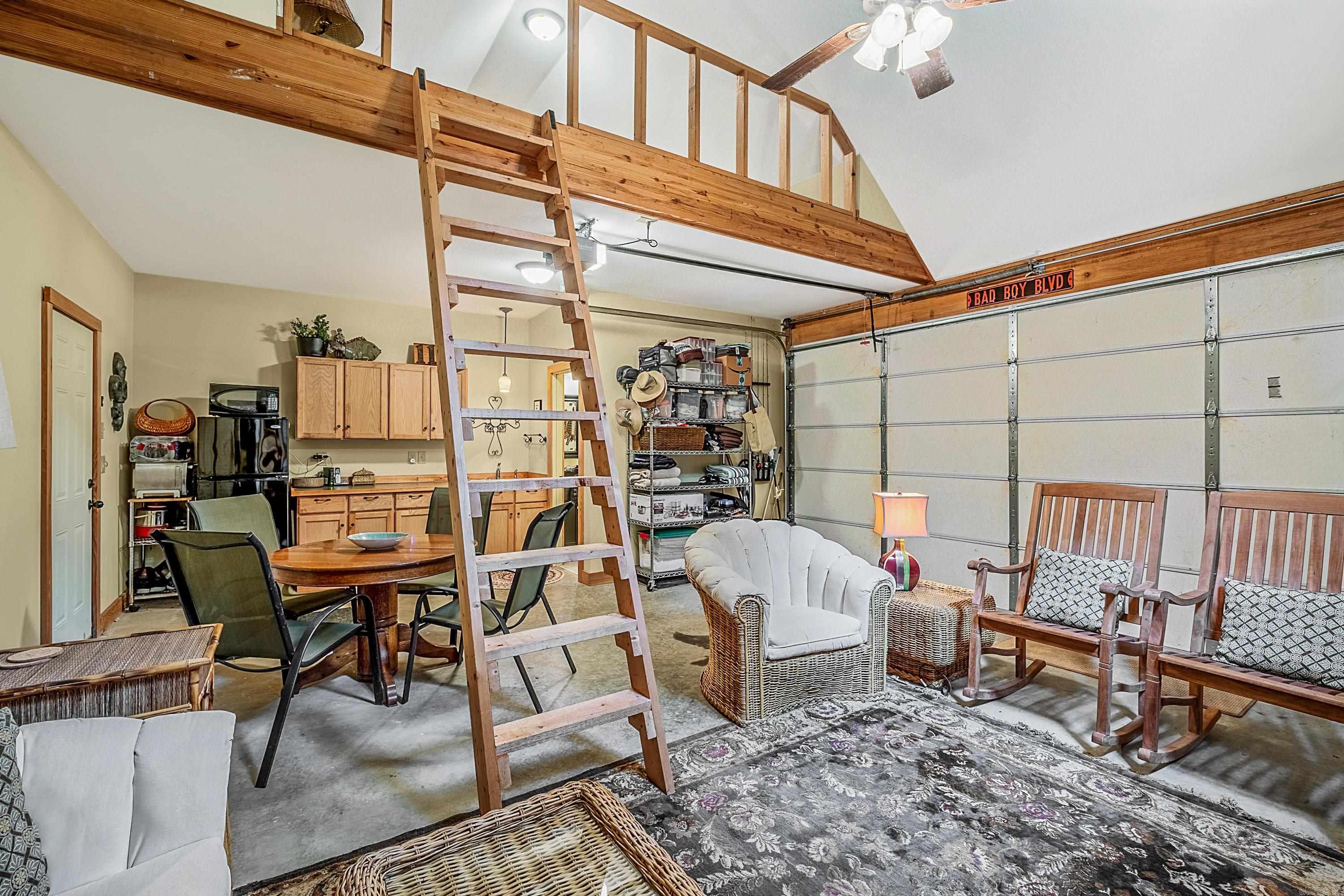 113 N Riverfront  Judsonia, AR