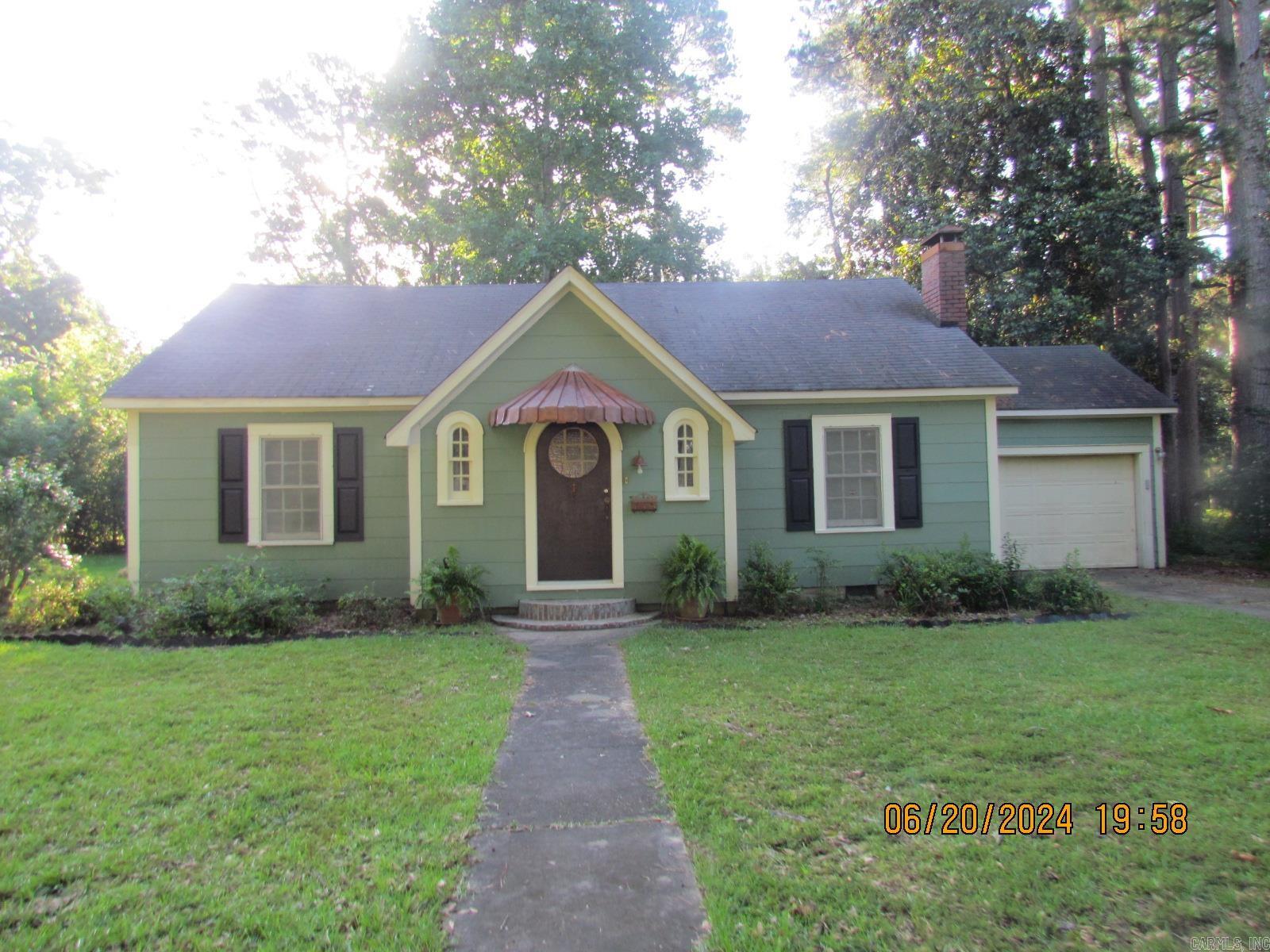 1107  Oak  Crossett, AR