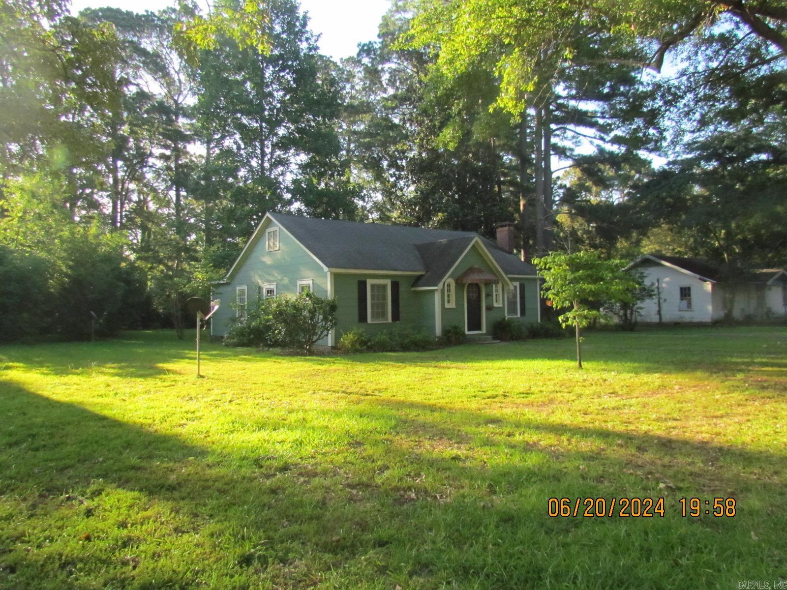 1107  Oak  Crossett, AR