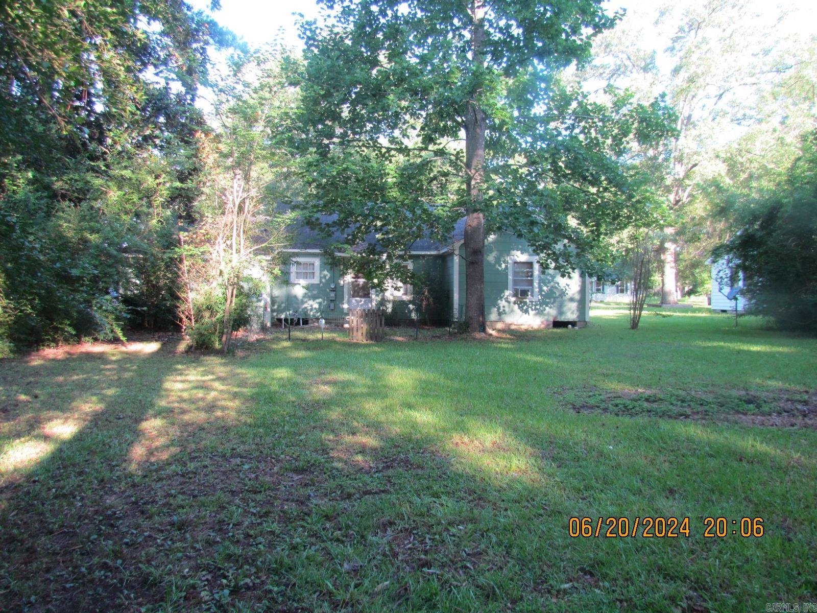 1107  Oak  Crossett, AR