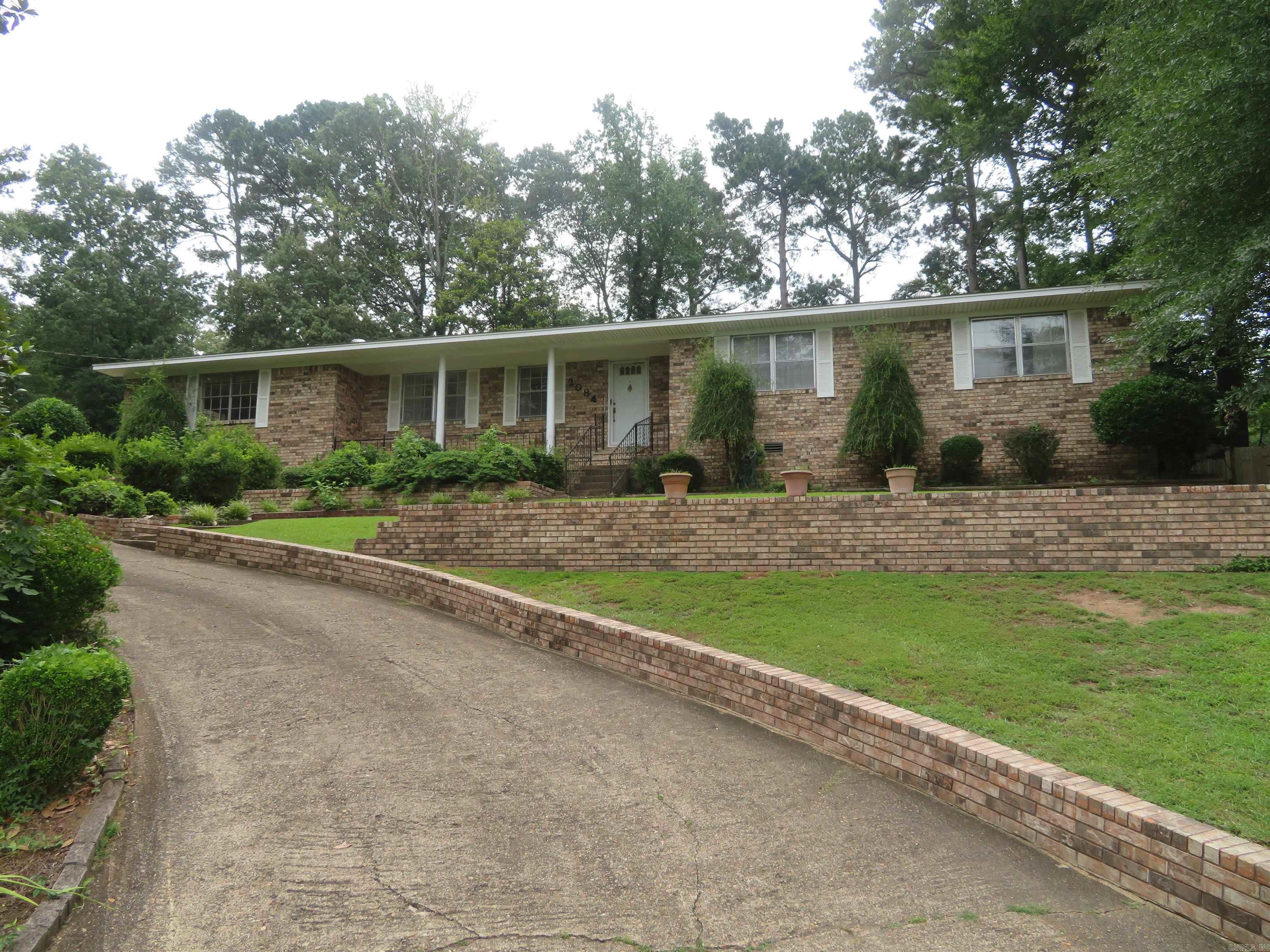2084  Elaine  Arkadelphia, AR