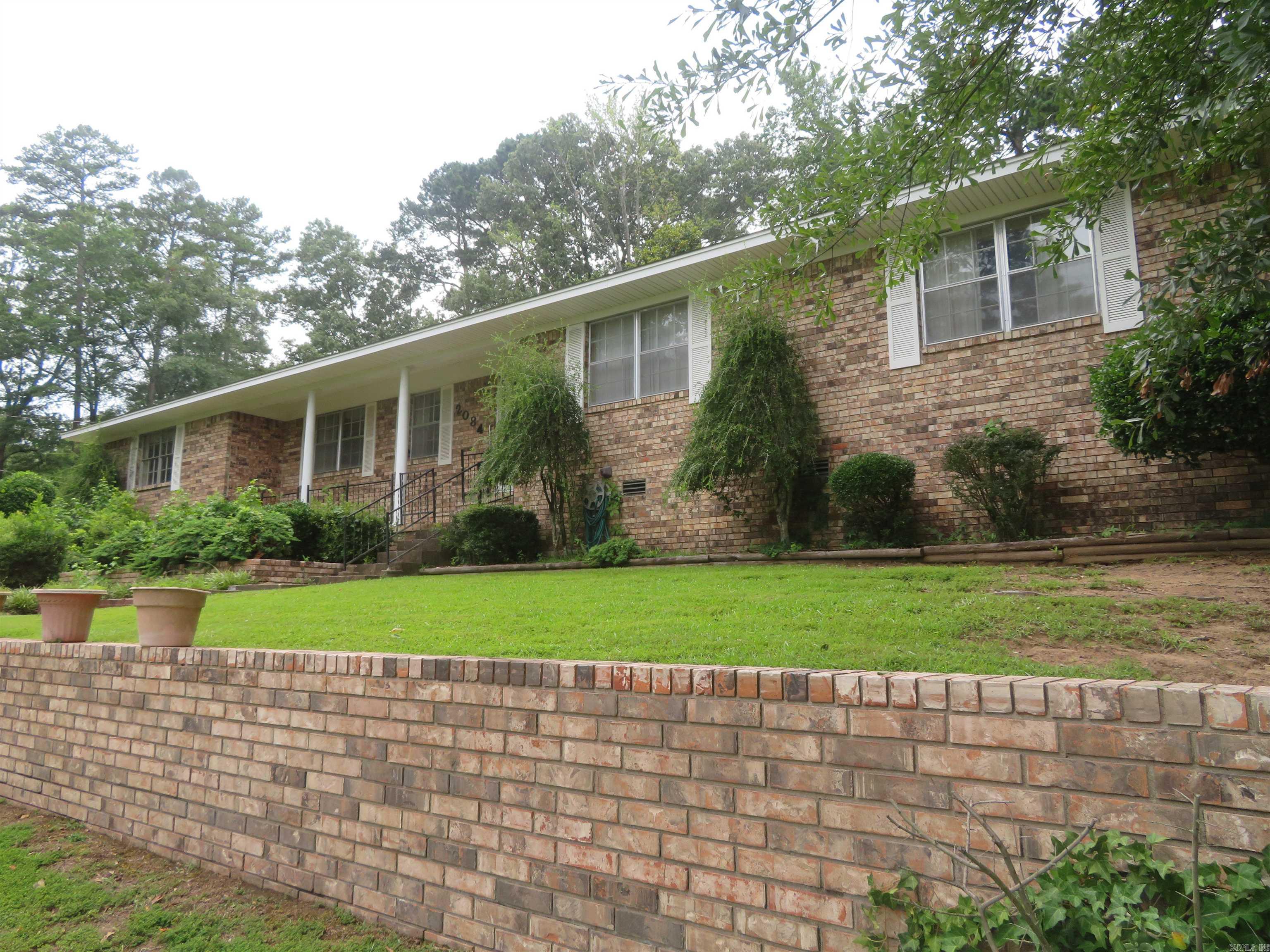 2084  Elaine  Arkadelphia, AR
