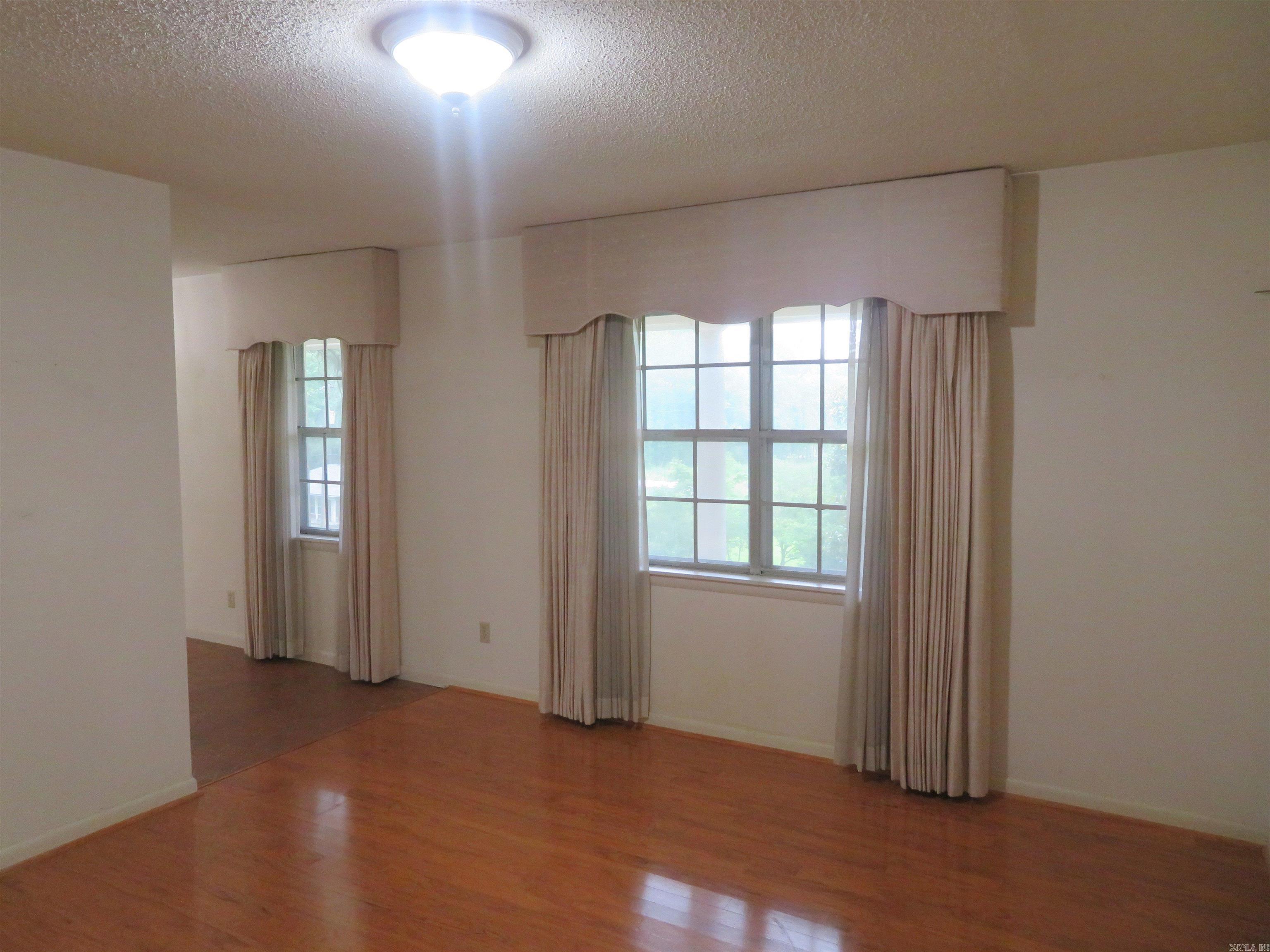 2084  Elaine  Arkadelphia, AR