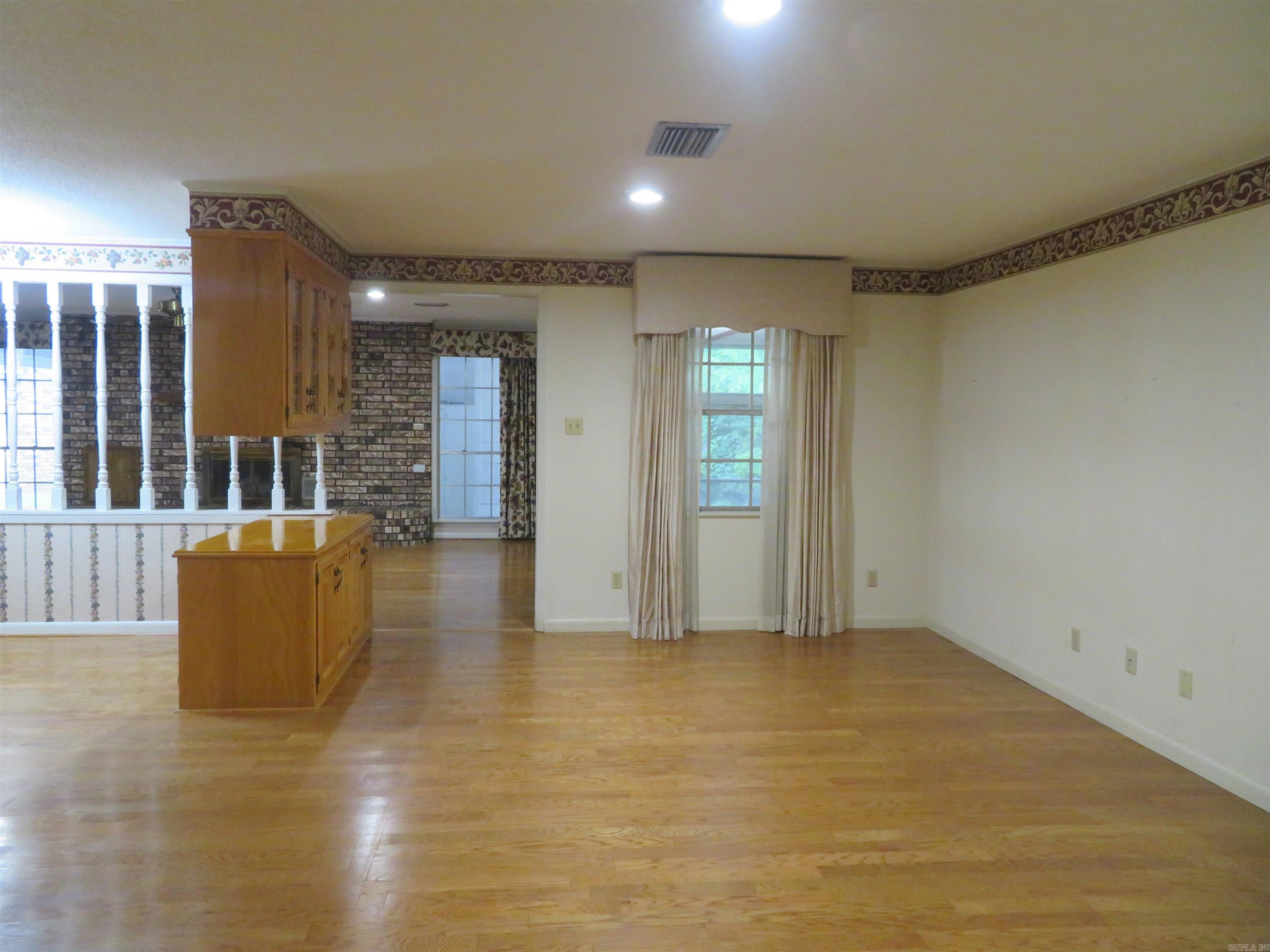 2084  Elaine  Arkadelphia, AR