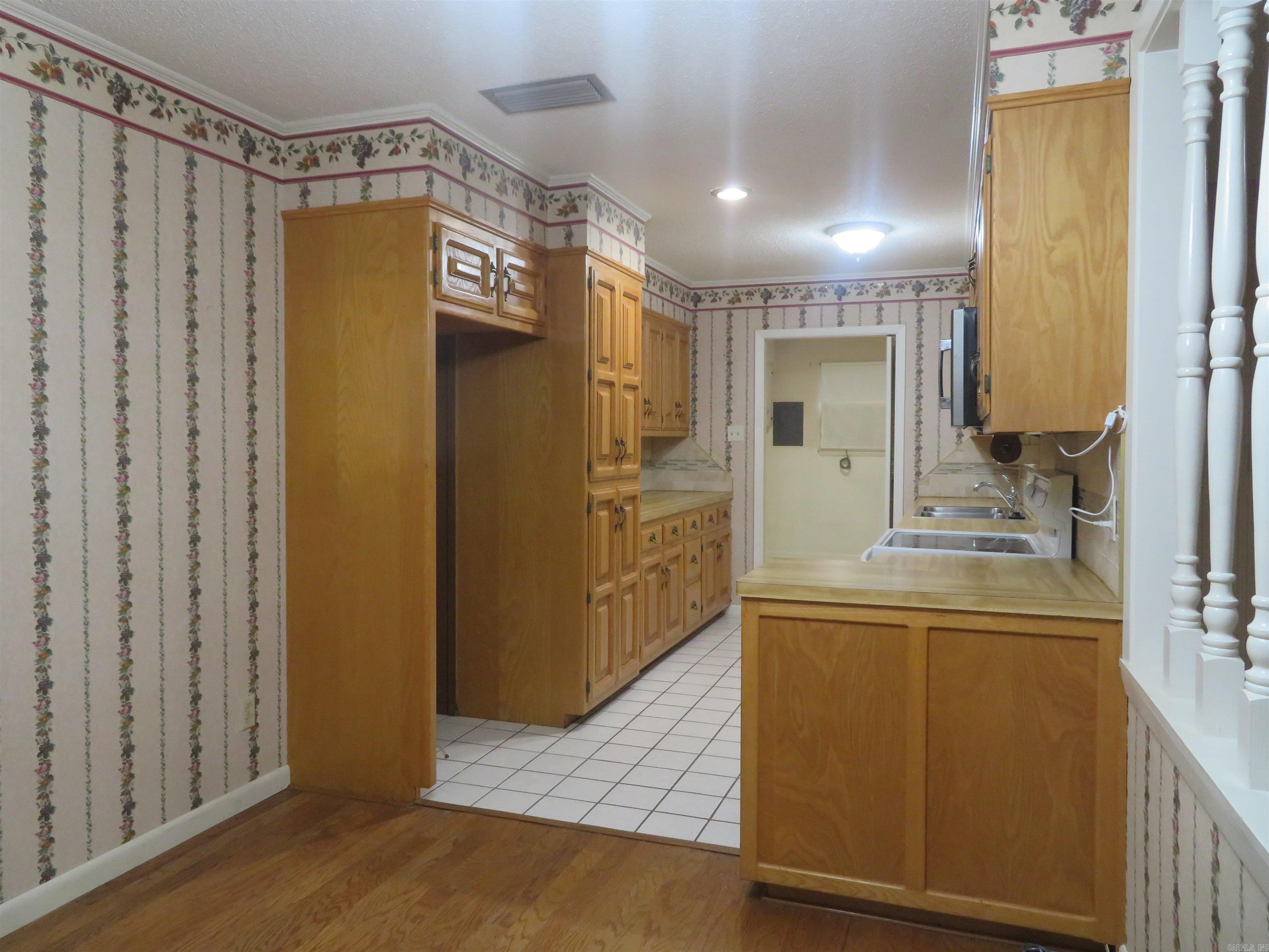 2084  Elaine  Arkadelphia, AR