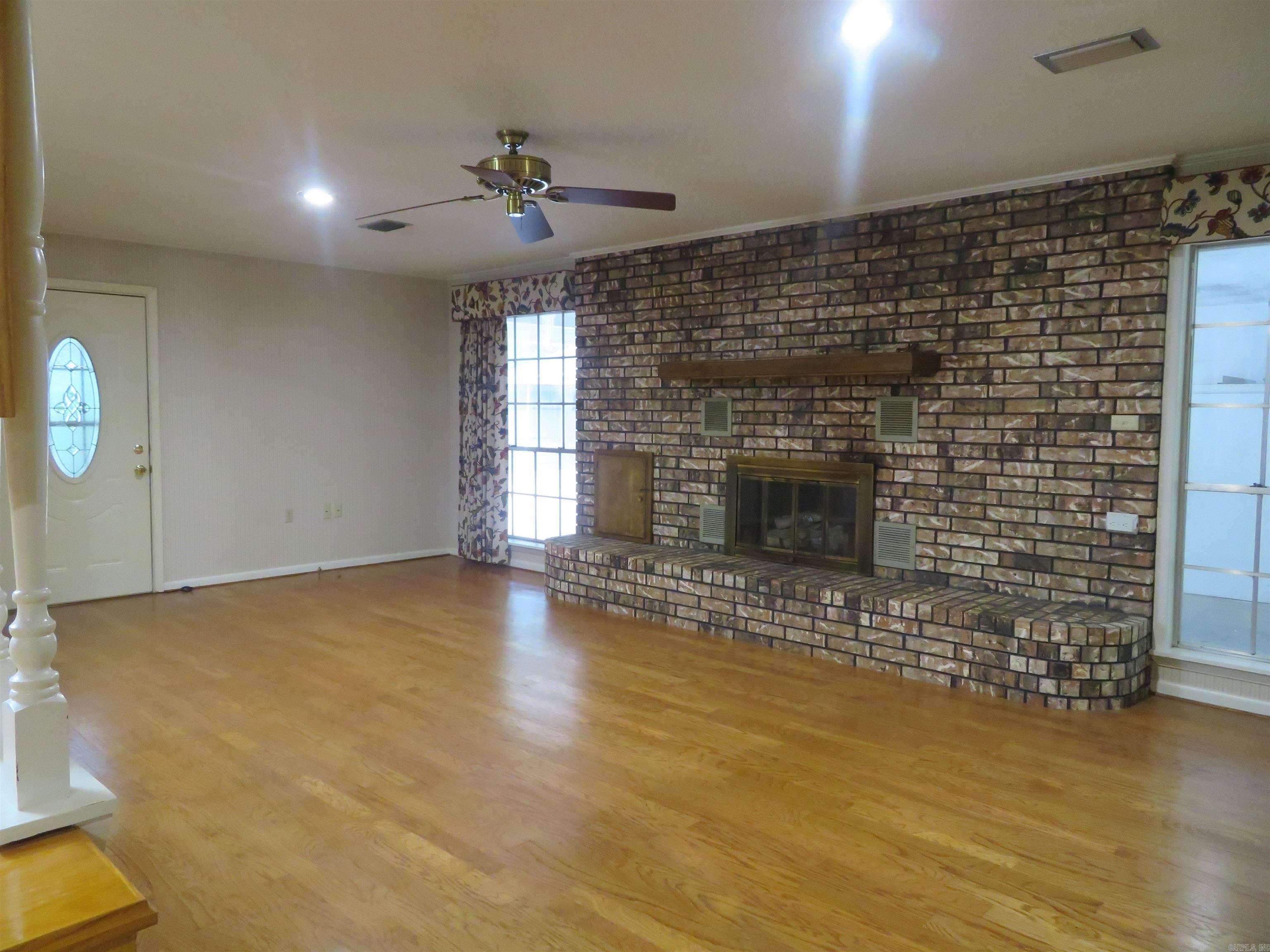 2084  Elaine  Arkadelphia, AR