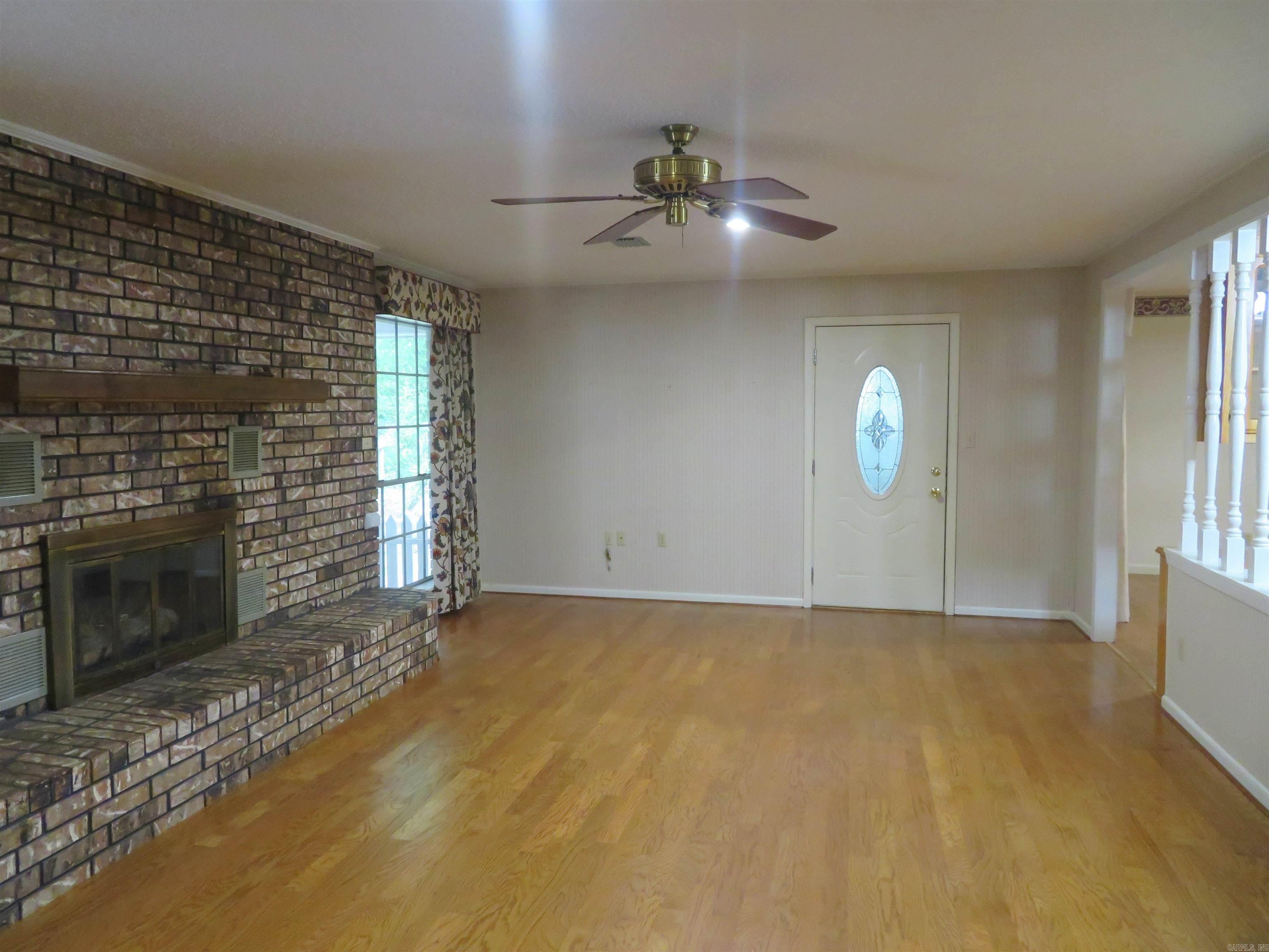 2084  Elaine  Arkadelphia, AR