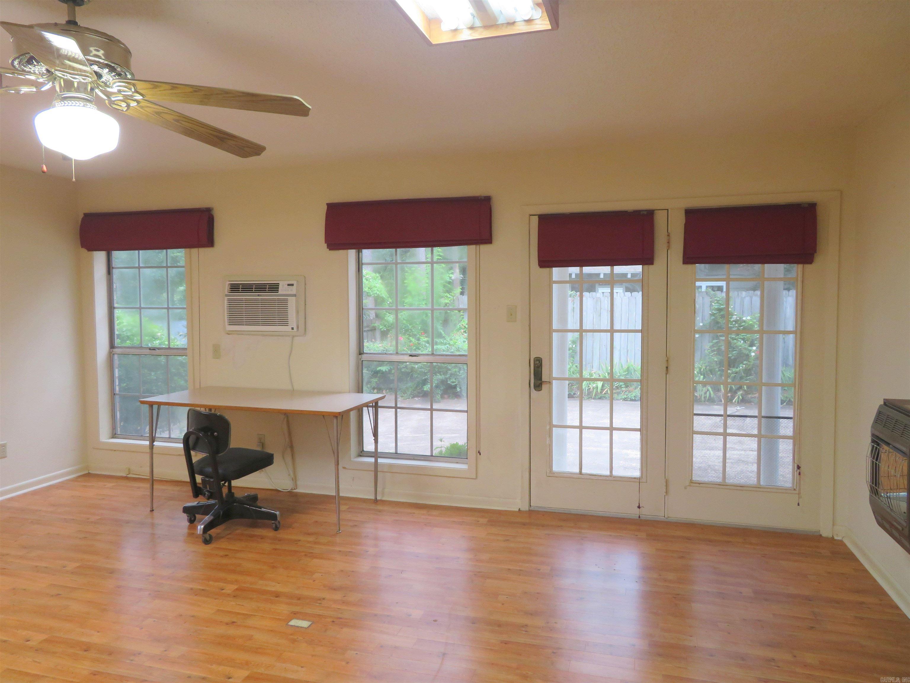 2084  Elaine  Arkadelphia, AR