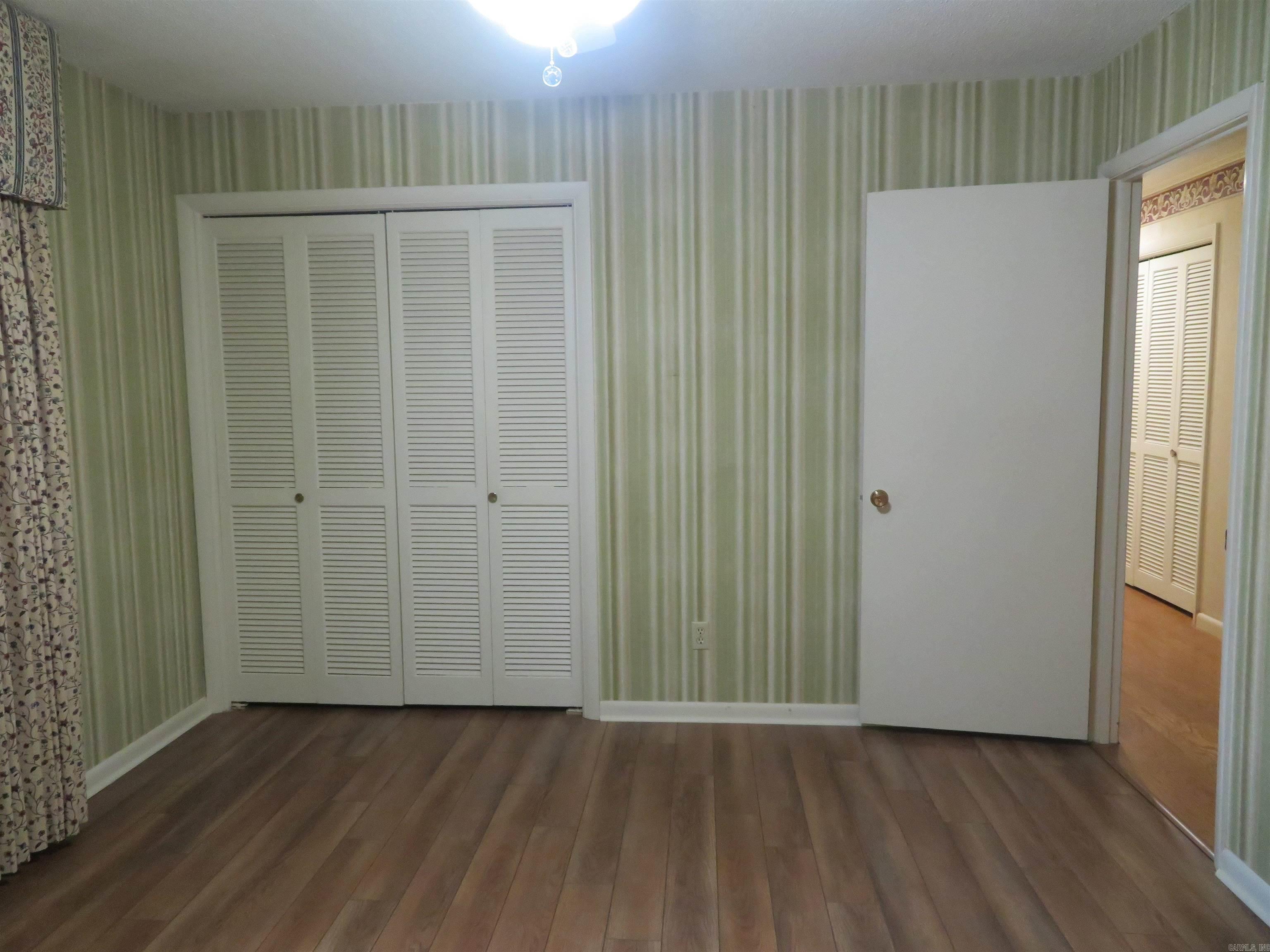 2084  Elaine  Arkadelphia, AR