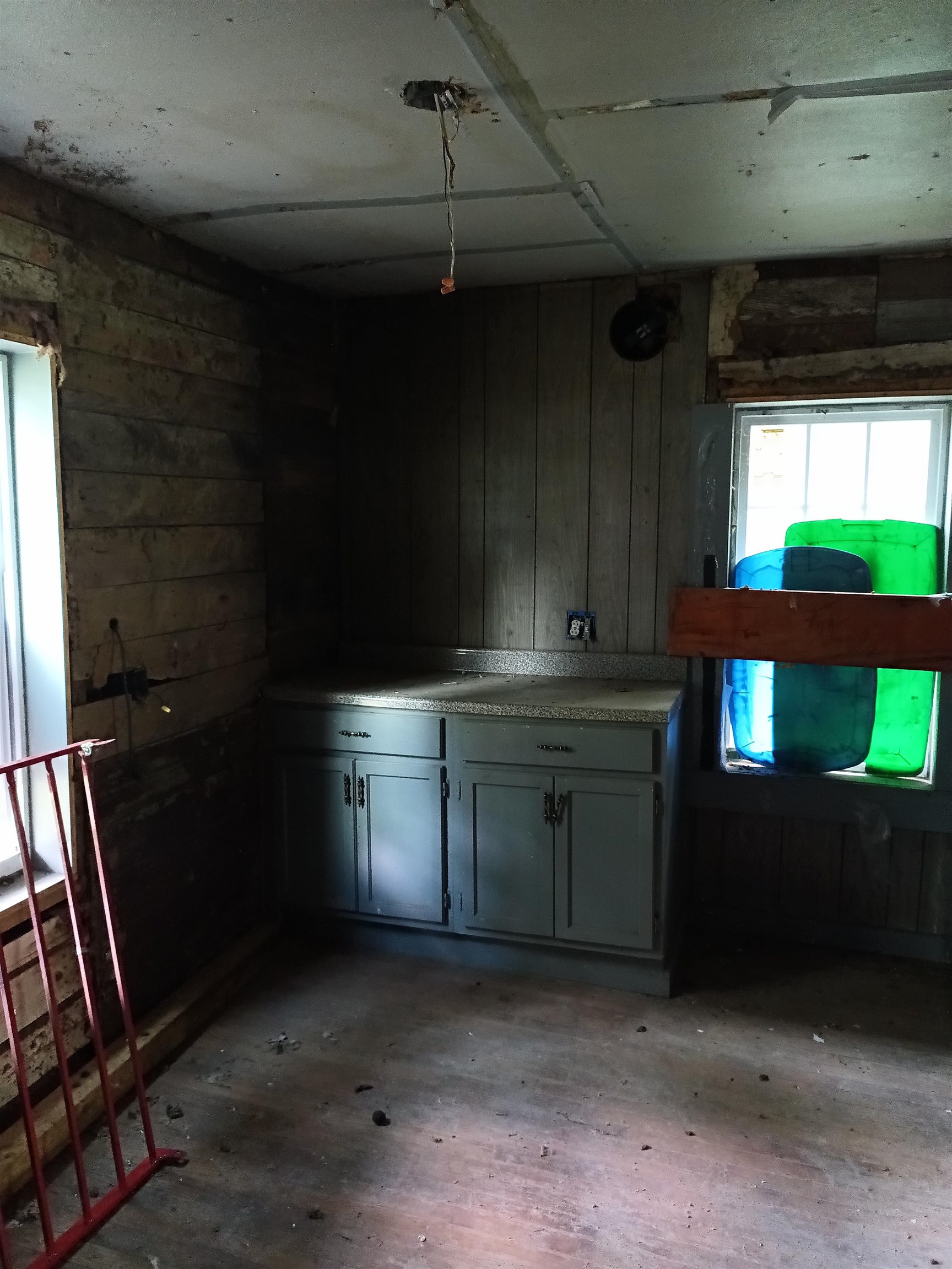 210 N Oak St  Salem, AR
