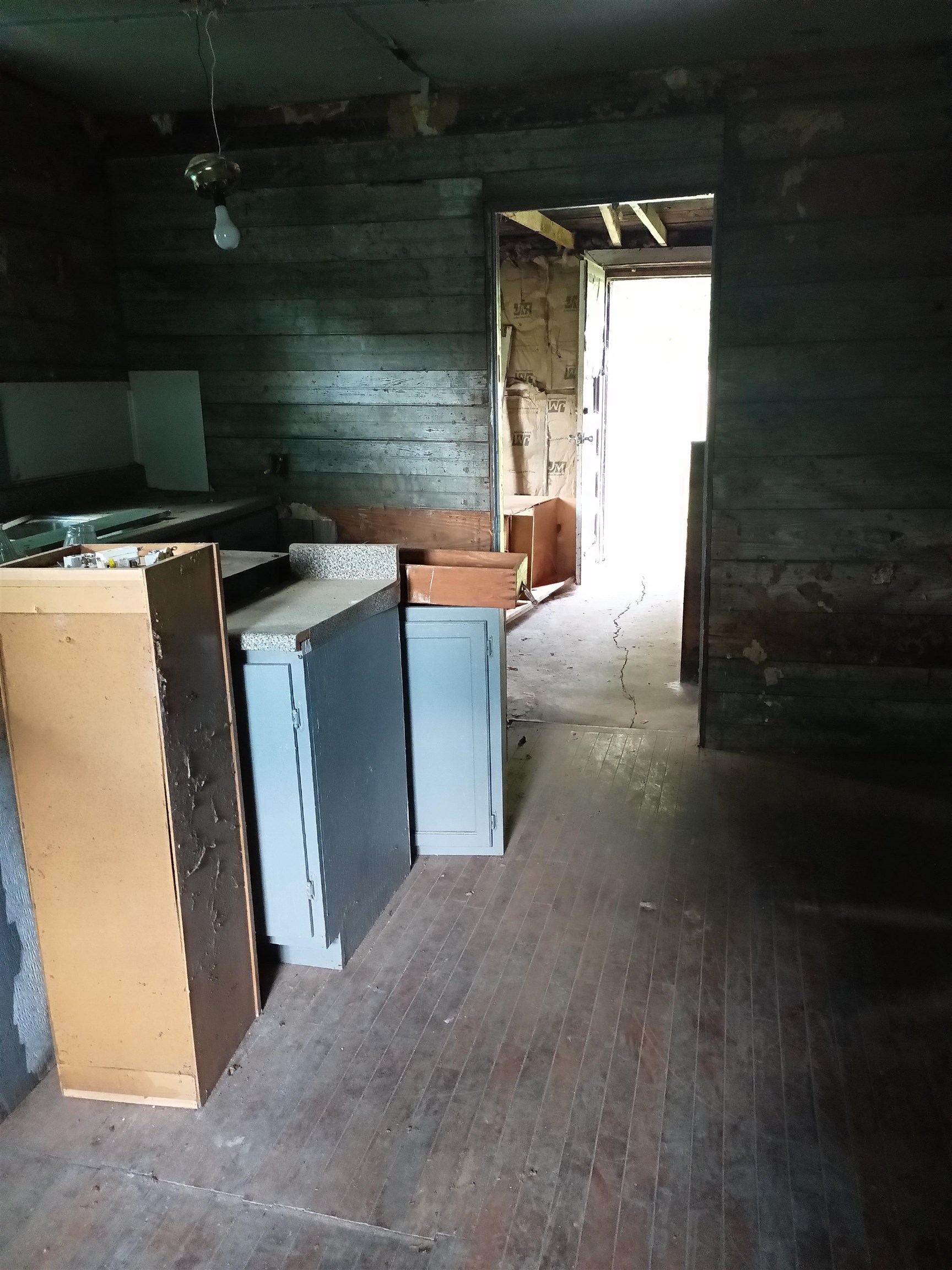210 N Oak St  Salem, AR