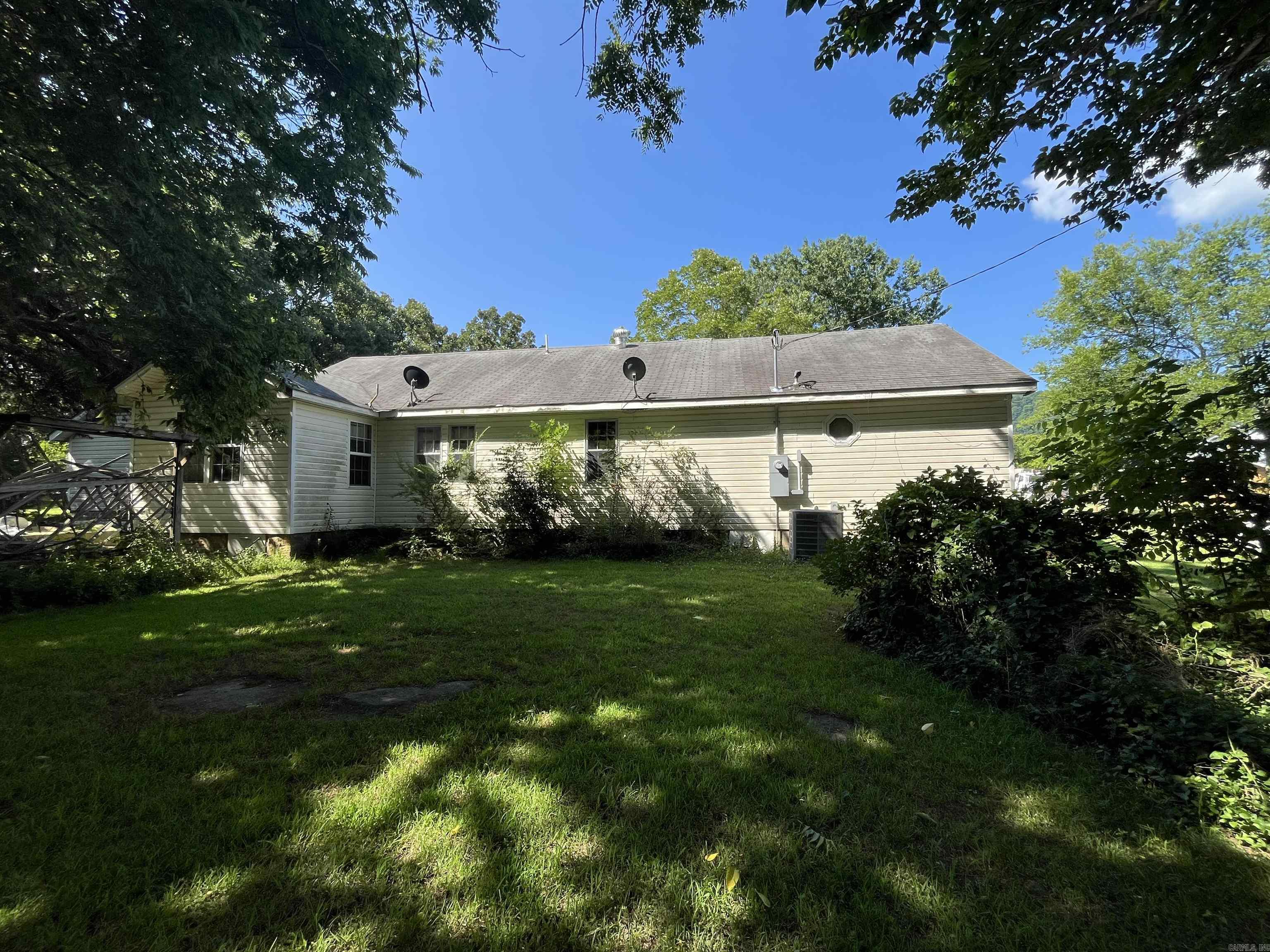 145  Cajun Creek Rd  Mountain View, AR
