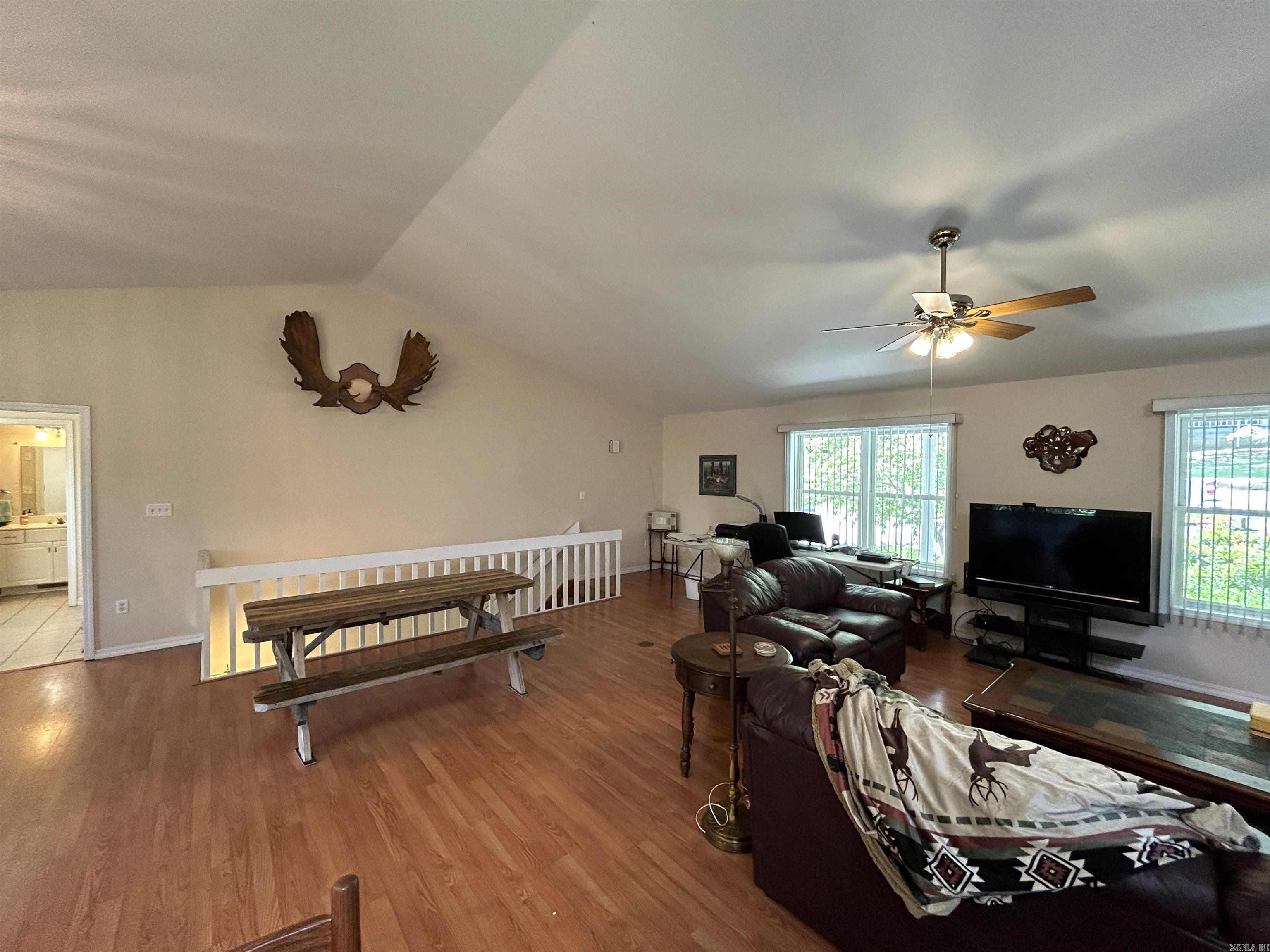 89 Split Oak Road Tumbling Shoals, AR 72581