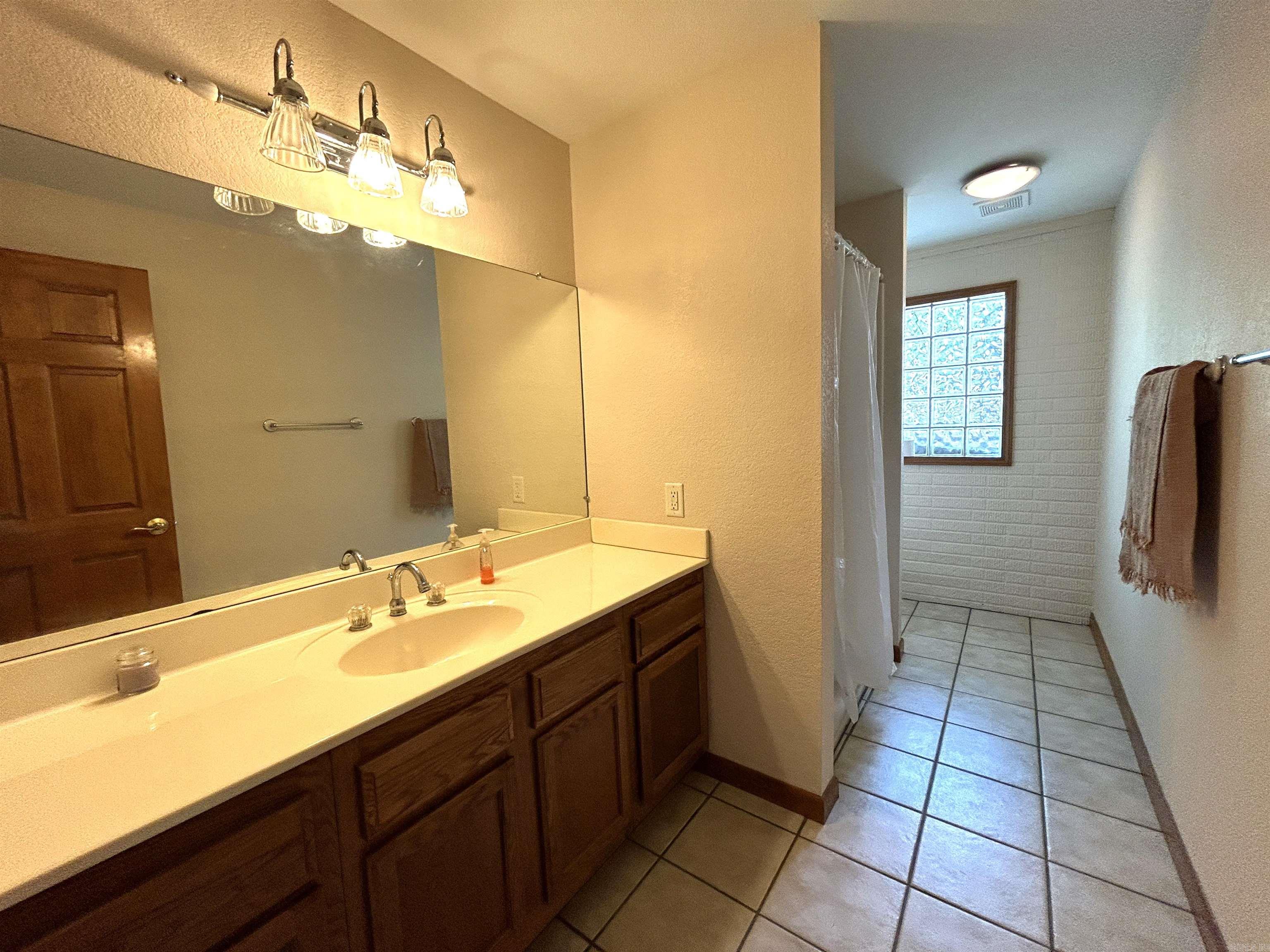 89 Split Oak Road Tumbling Shoals, AR 72581
