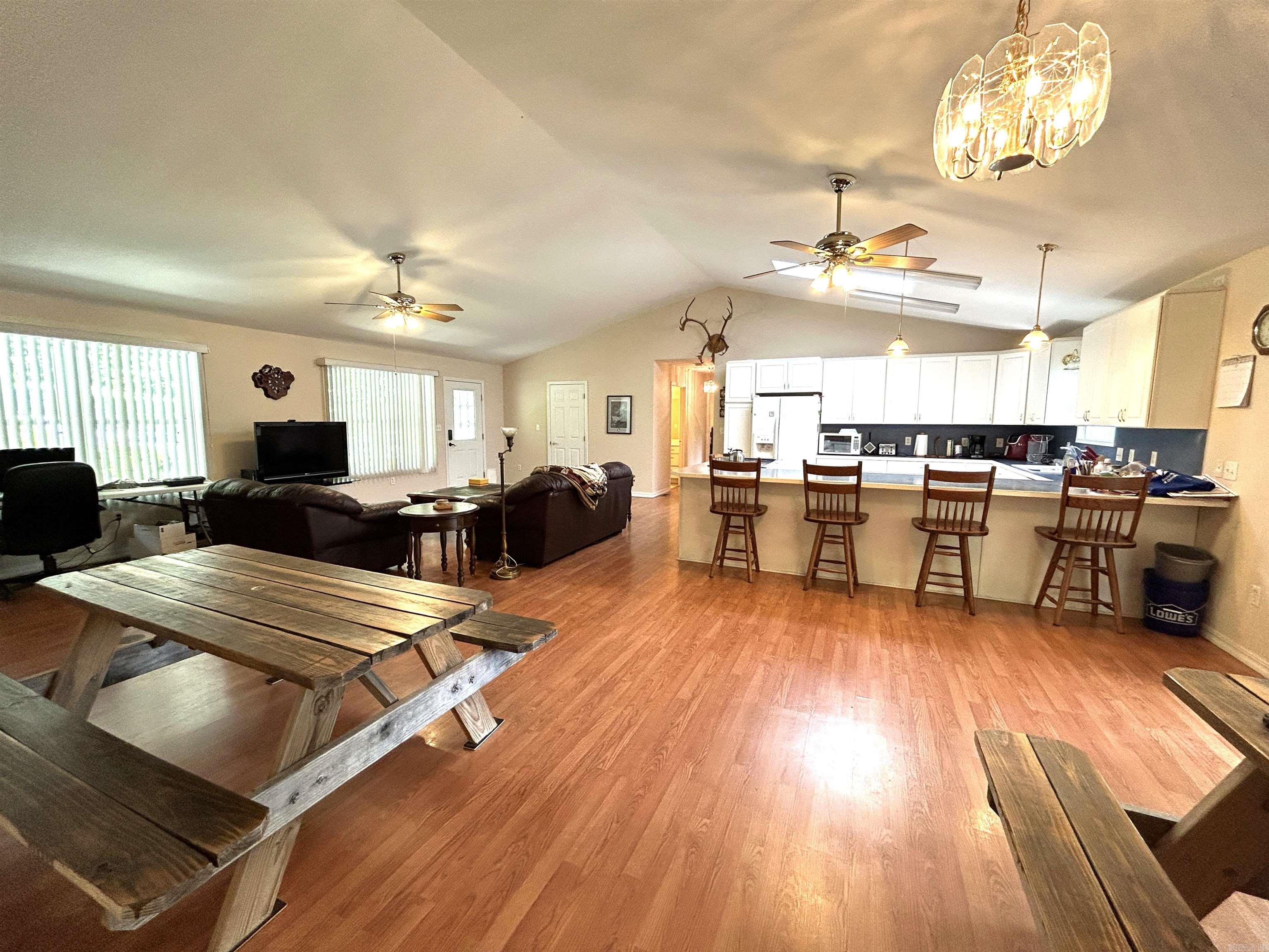 89 Split Oak Road Tumbling Shoals, AR 72581