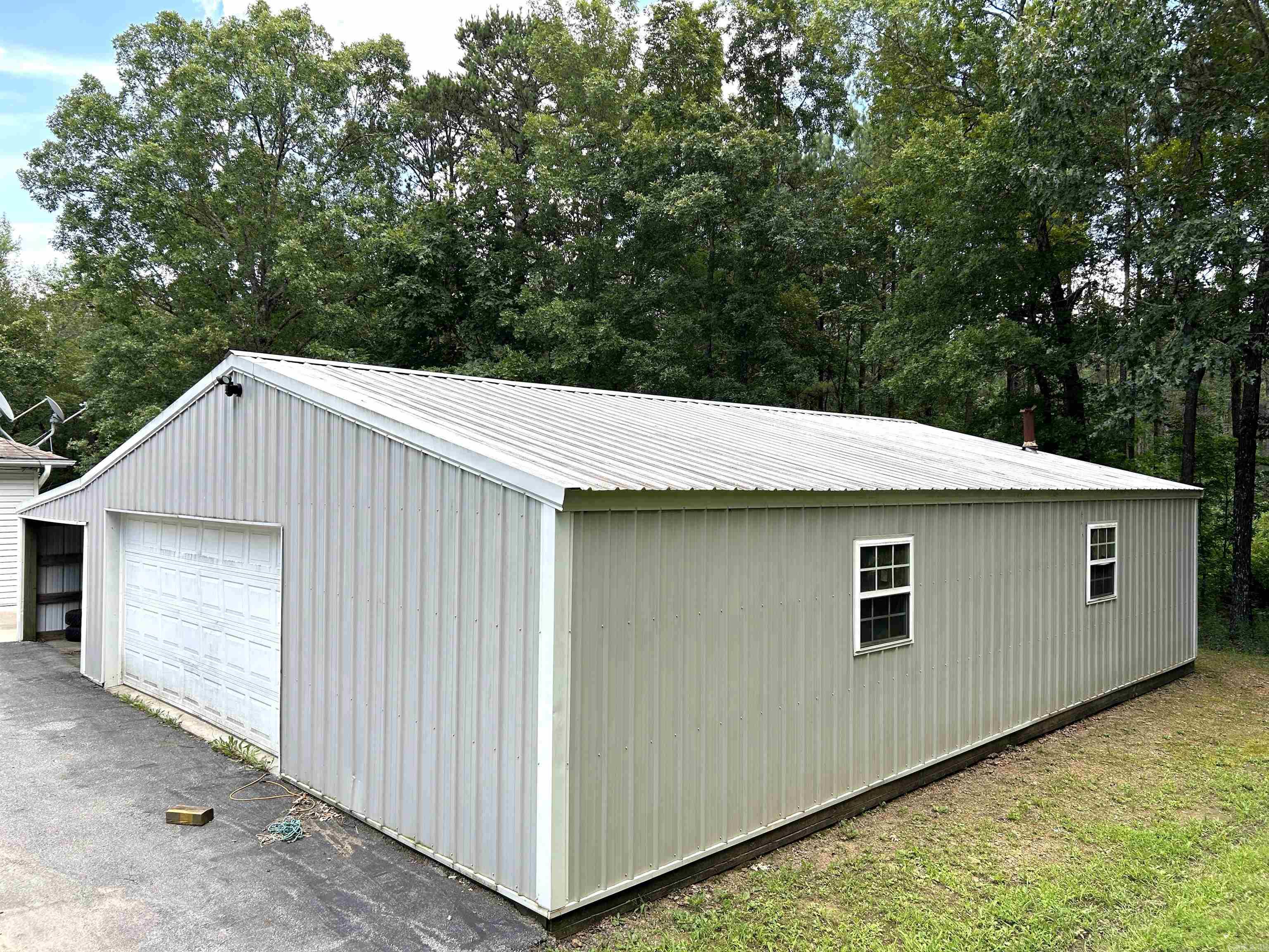 89 Split Oak Road Tumbling Shoals, AR 72581