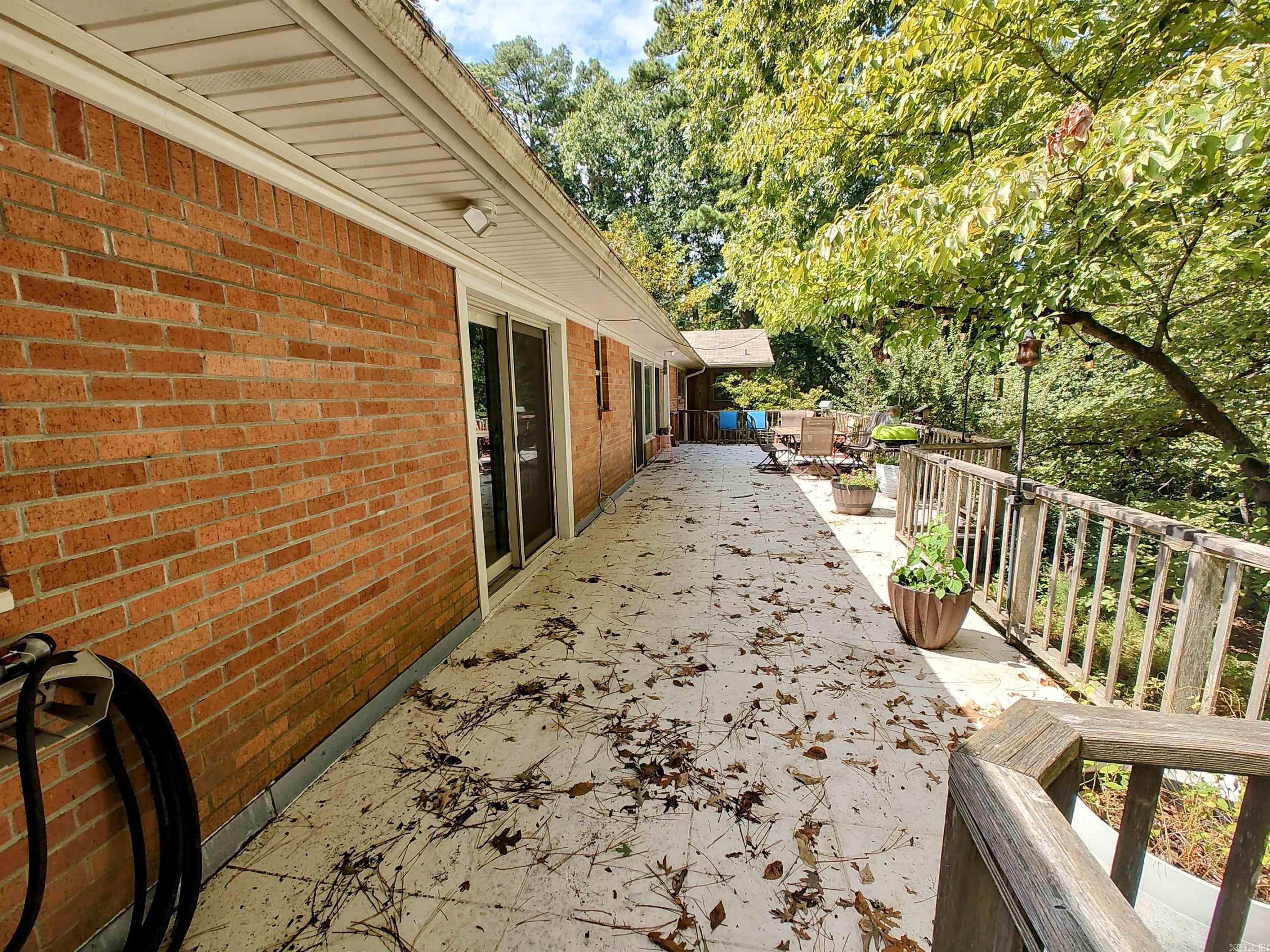 1077  Ridgeview  Camden, AR