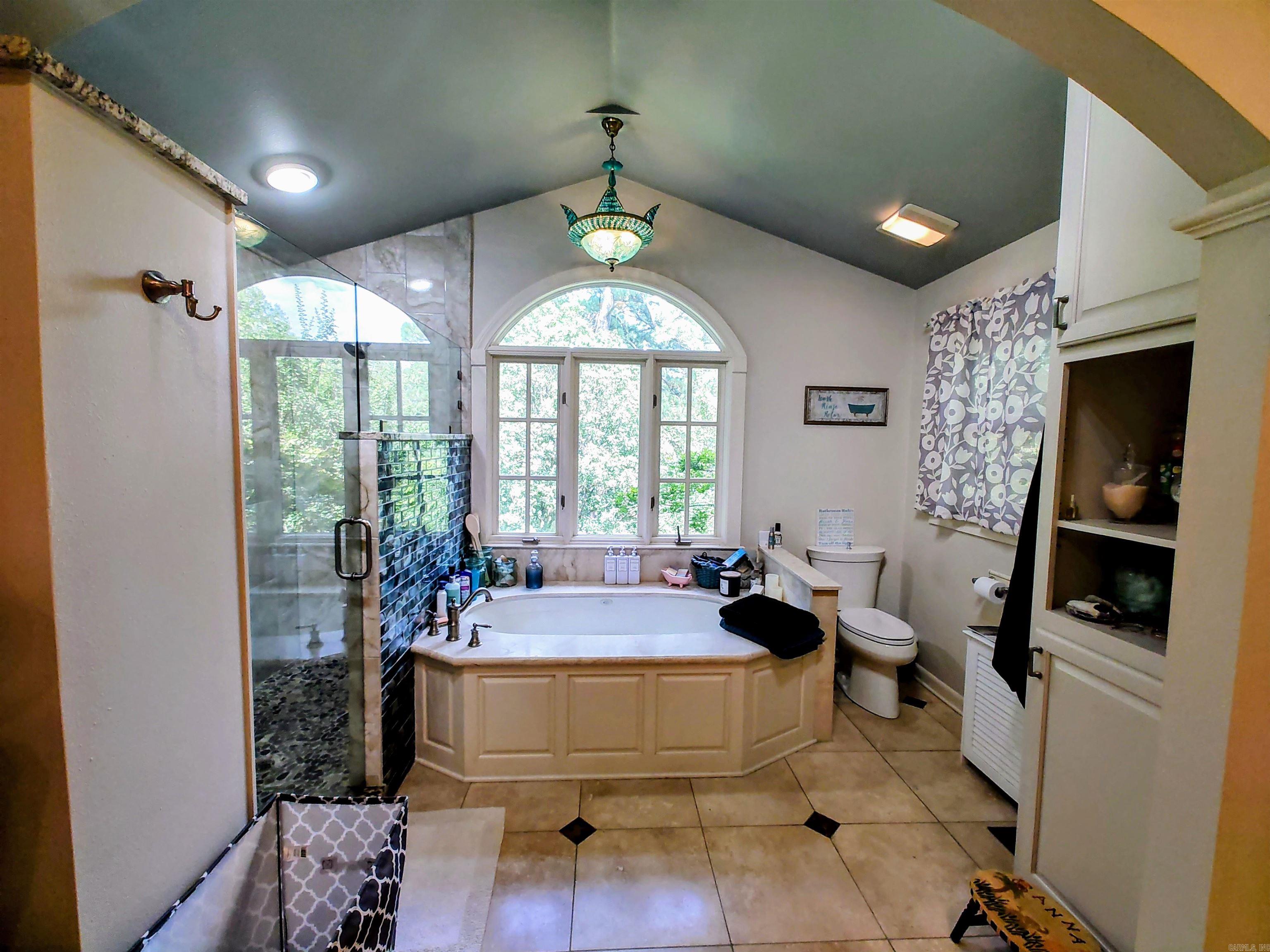 1077 Ridgeview Camden, AR 71701