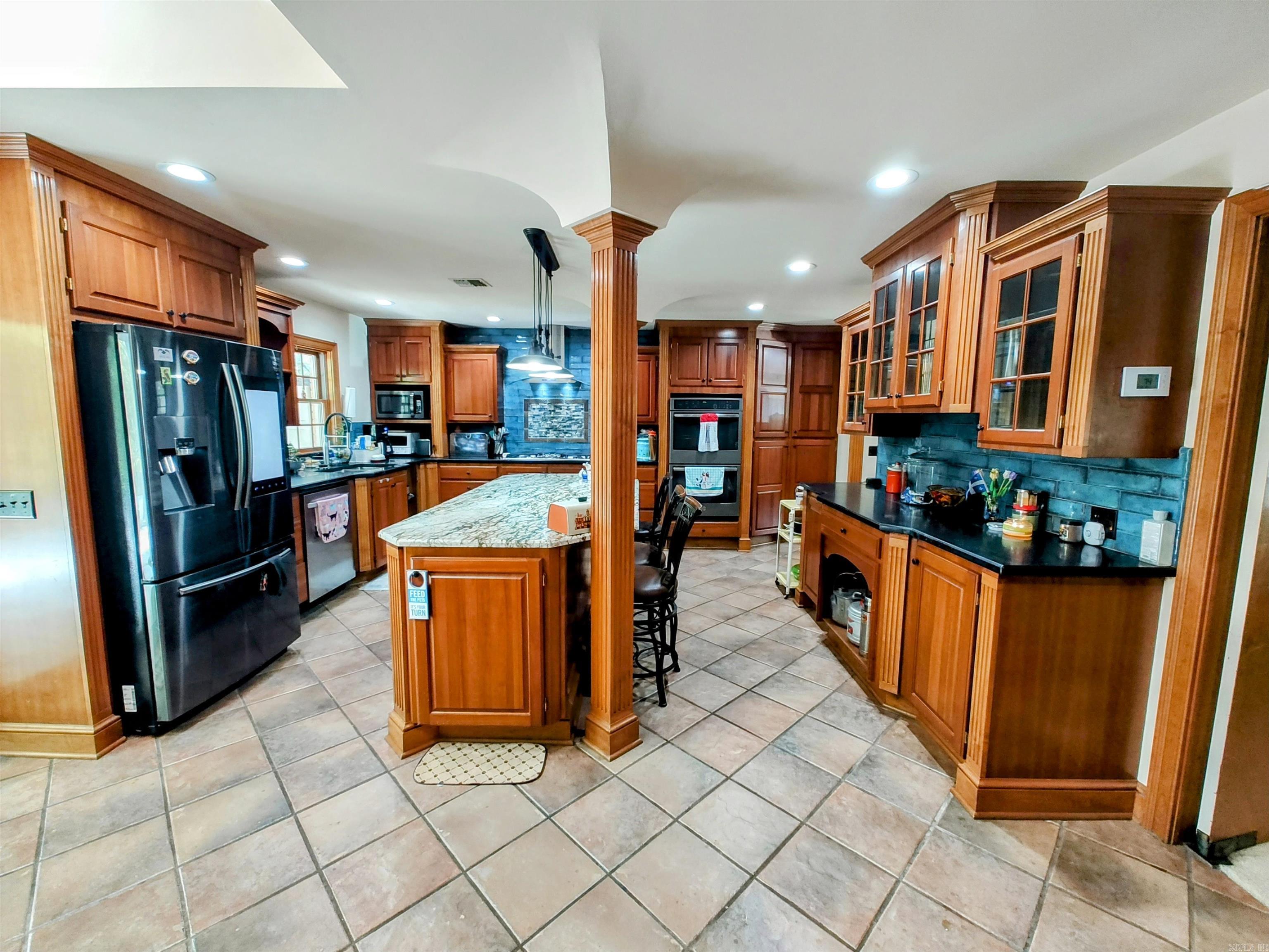 1077 Ridgeview Camden, AR 71701