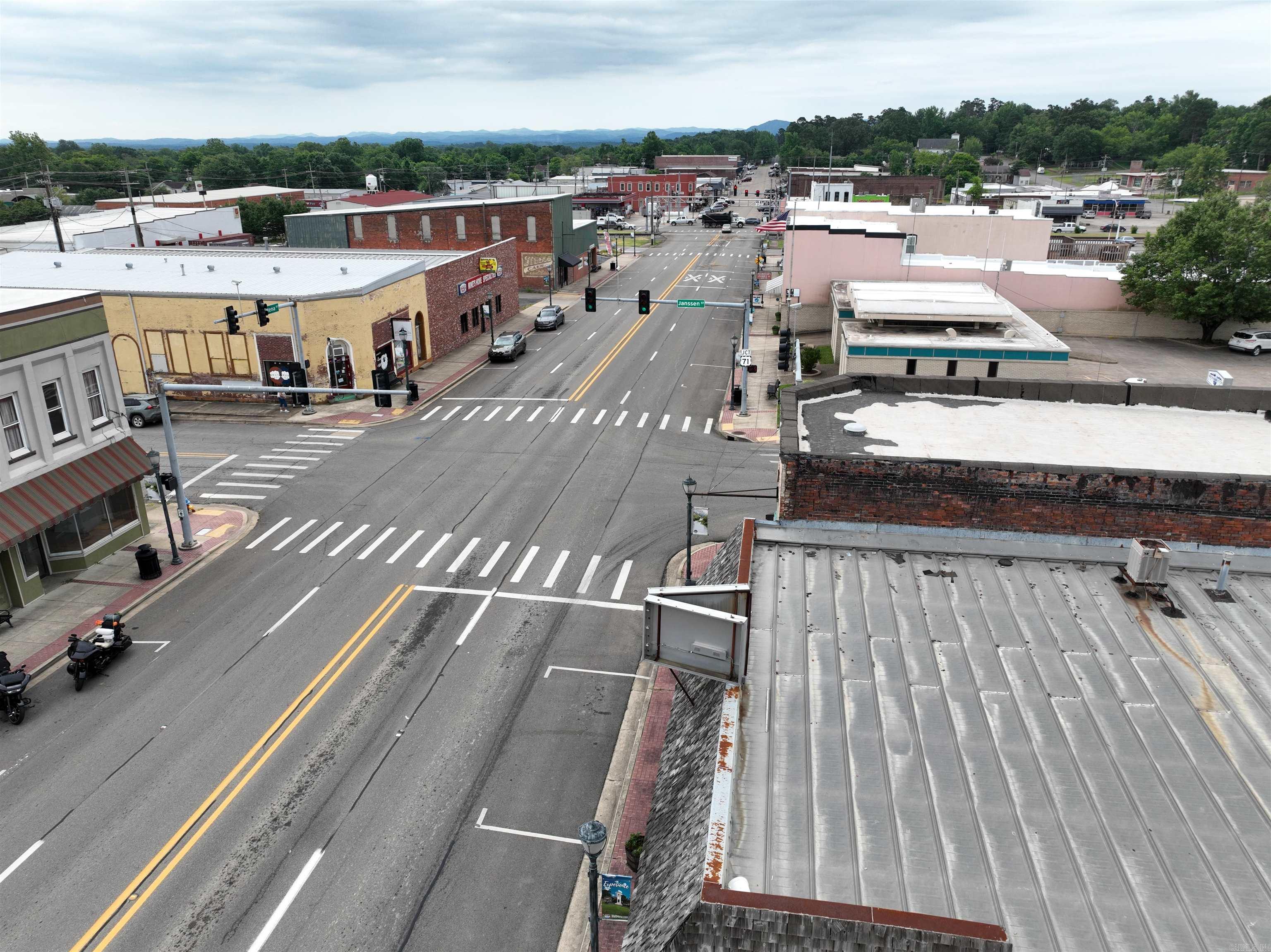 615  Mena  Mena, AR