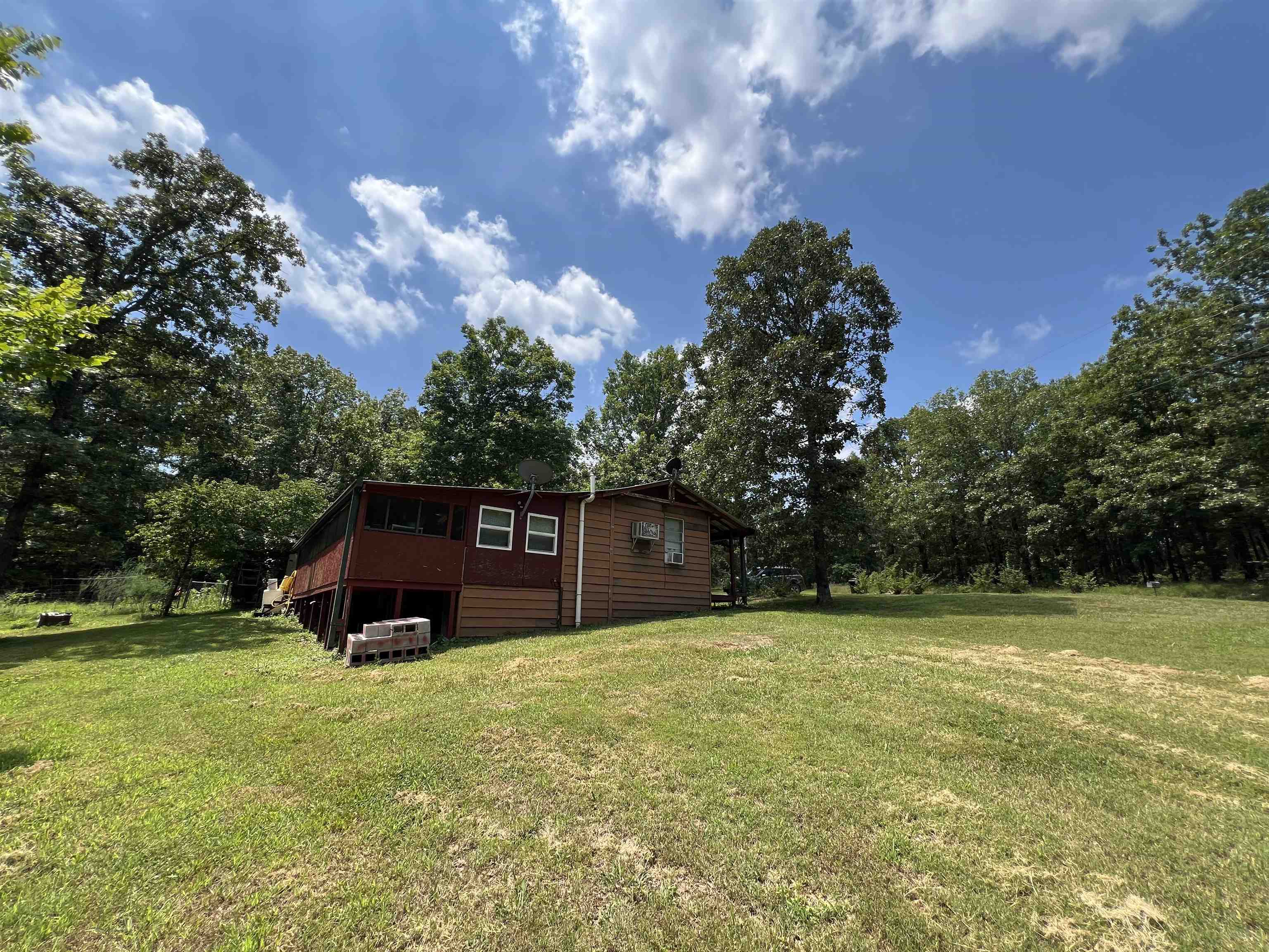 961  Mcfadden  Hardy, AR