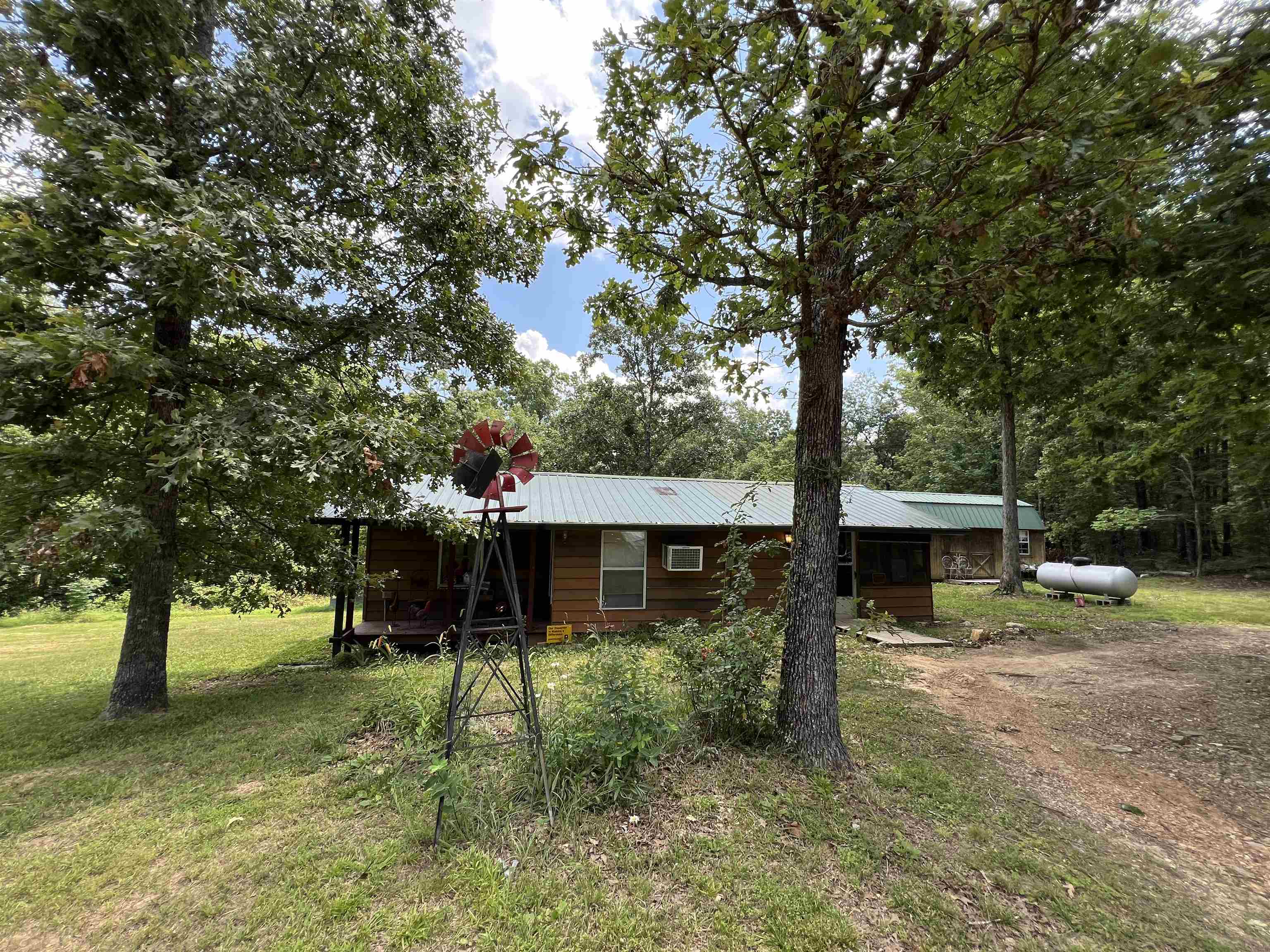 961  Mcfadden  Hardy, AR