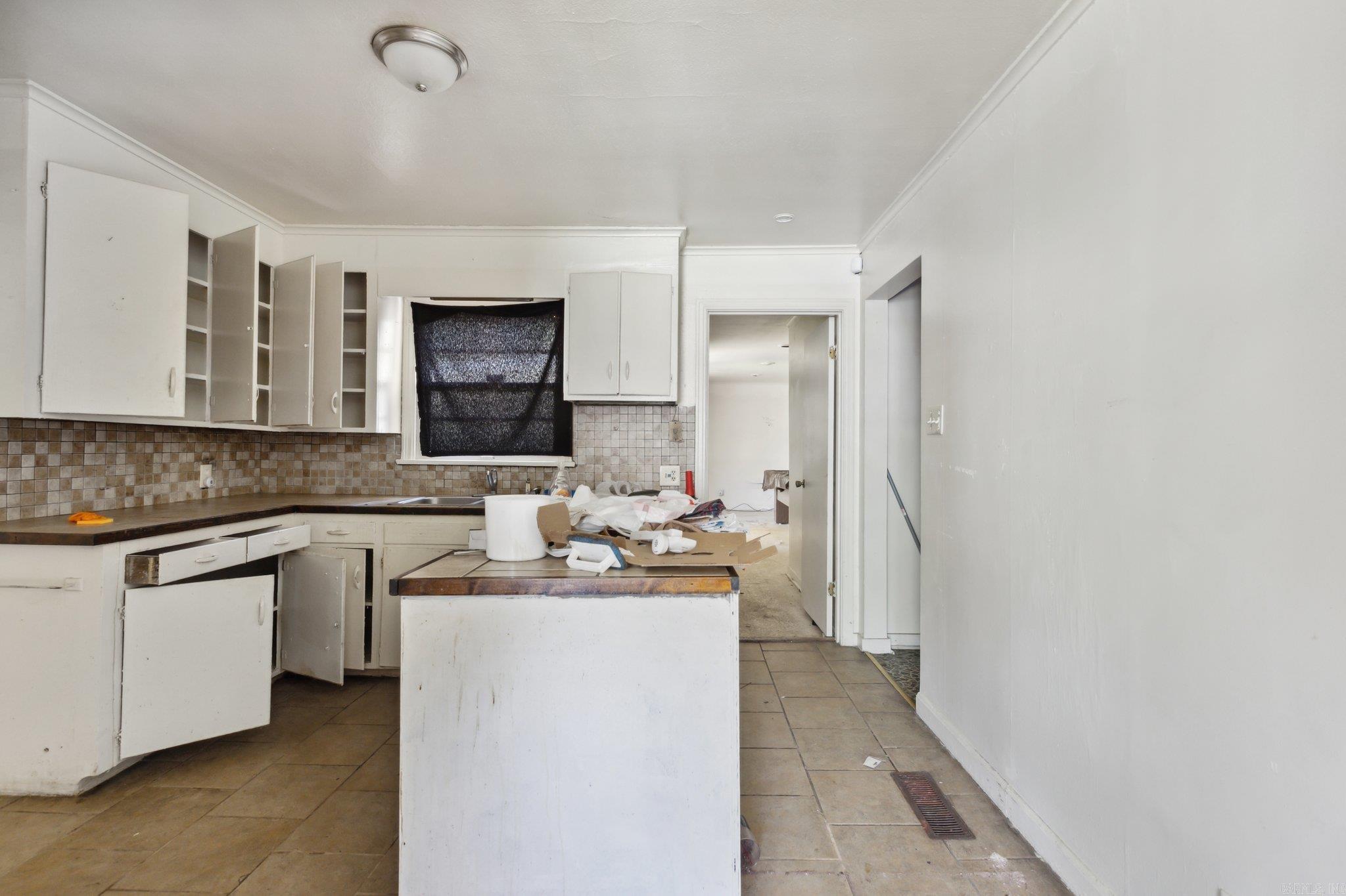 2102 W 24TH  Pine Bluff, AR