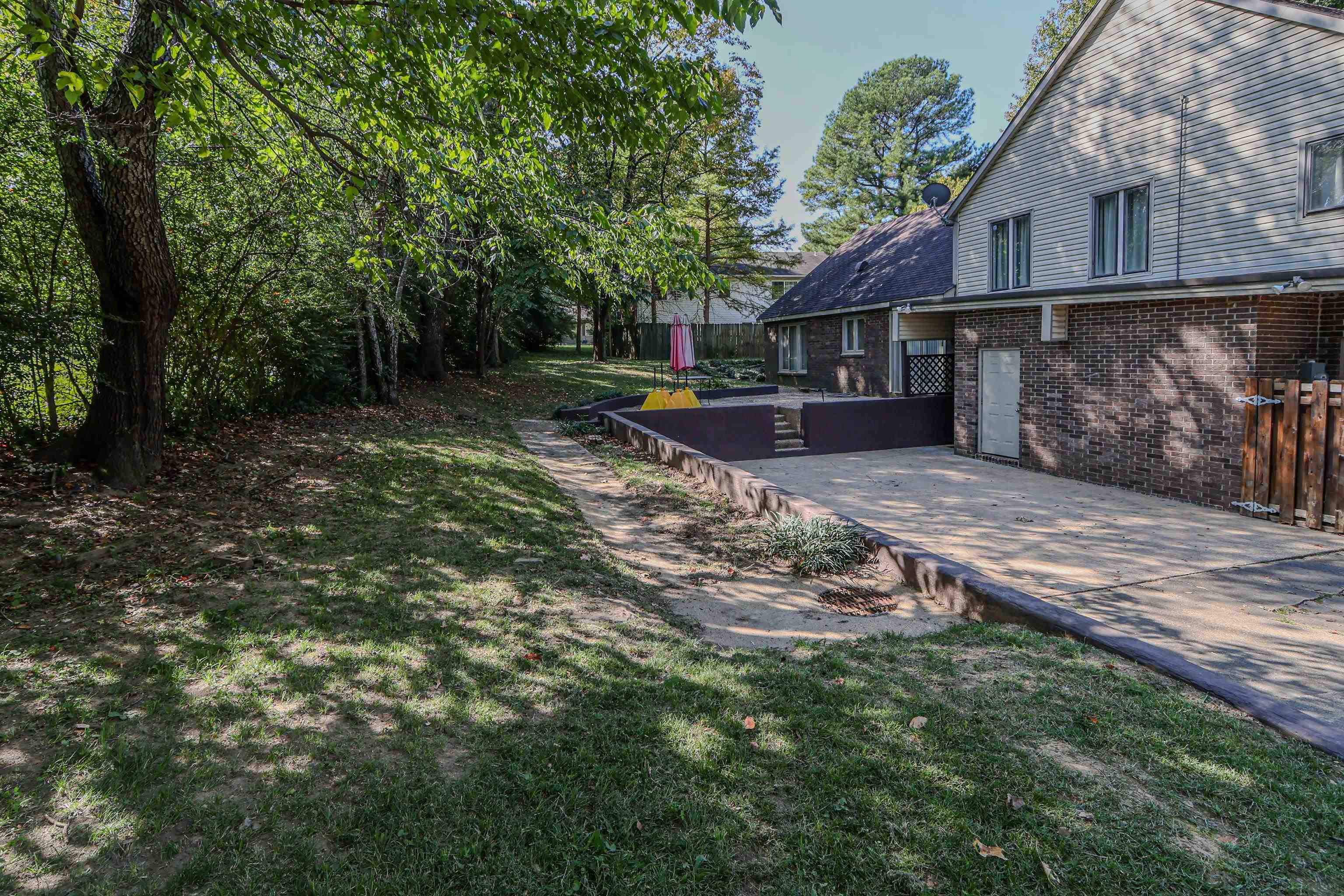 2318  Redbud Dr  Jonesboro, AR