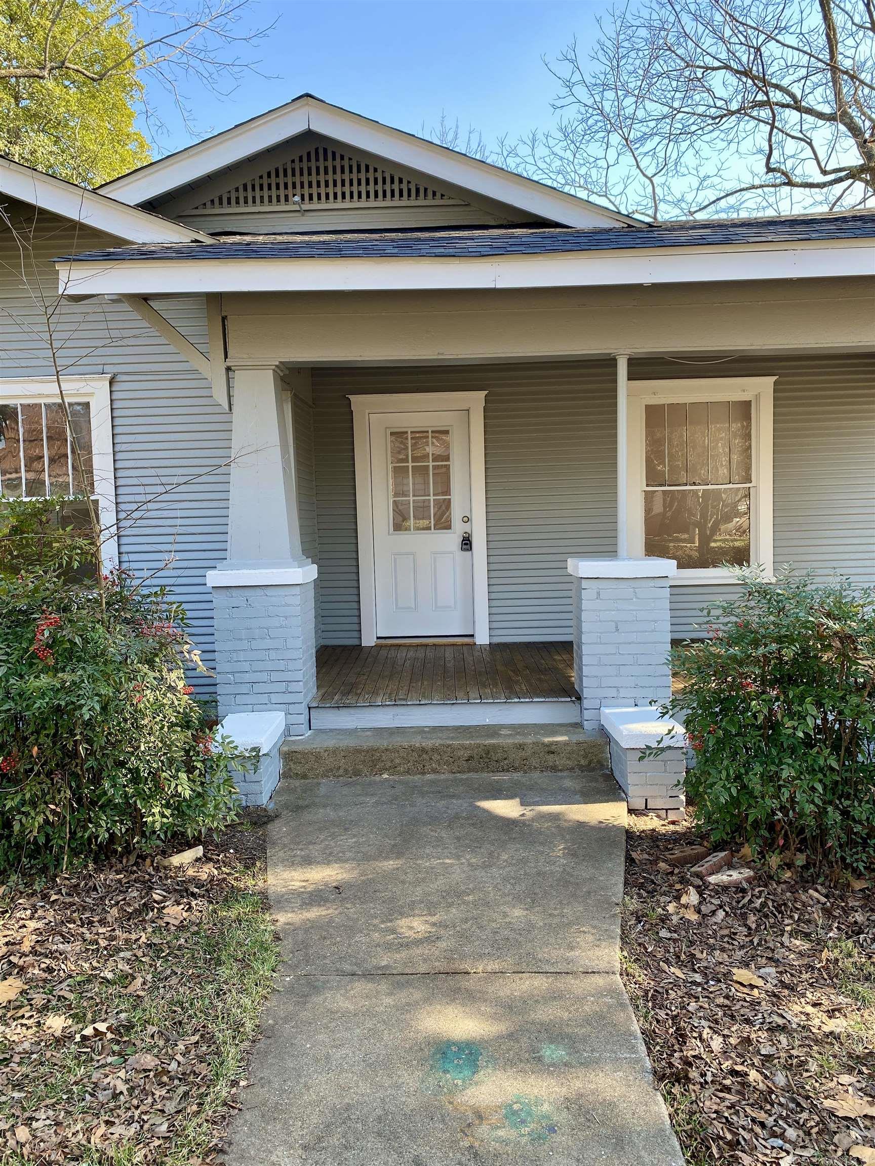 312 N Montgomery St  Clarksville, AR