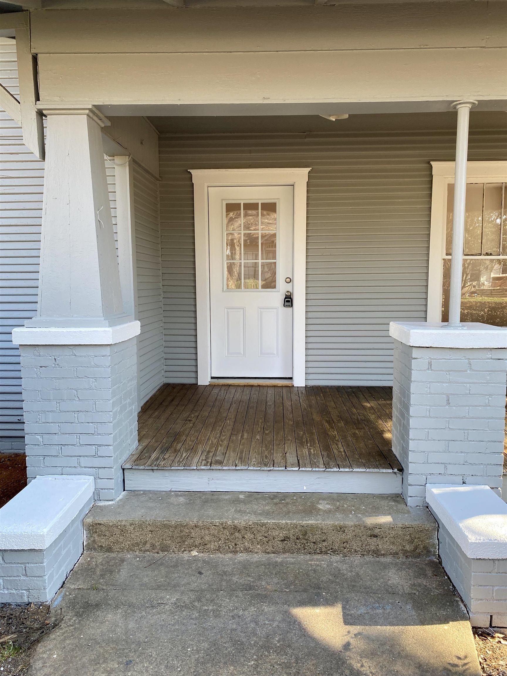 312 N Montgomery St  Clarksville, AR