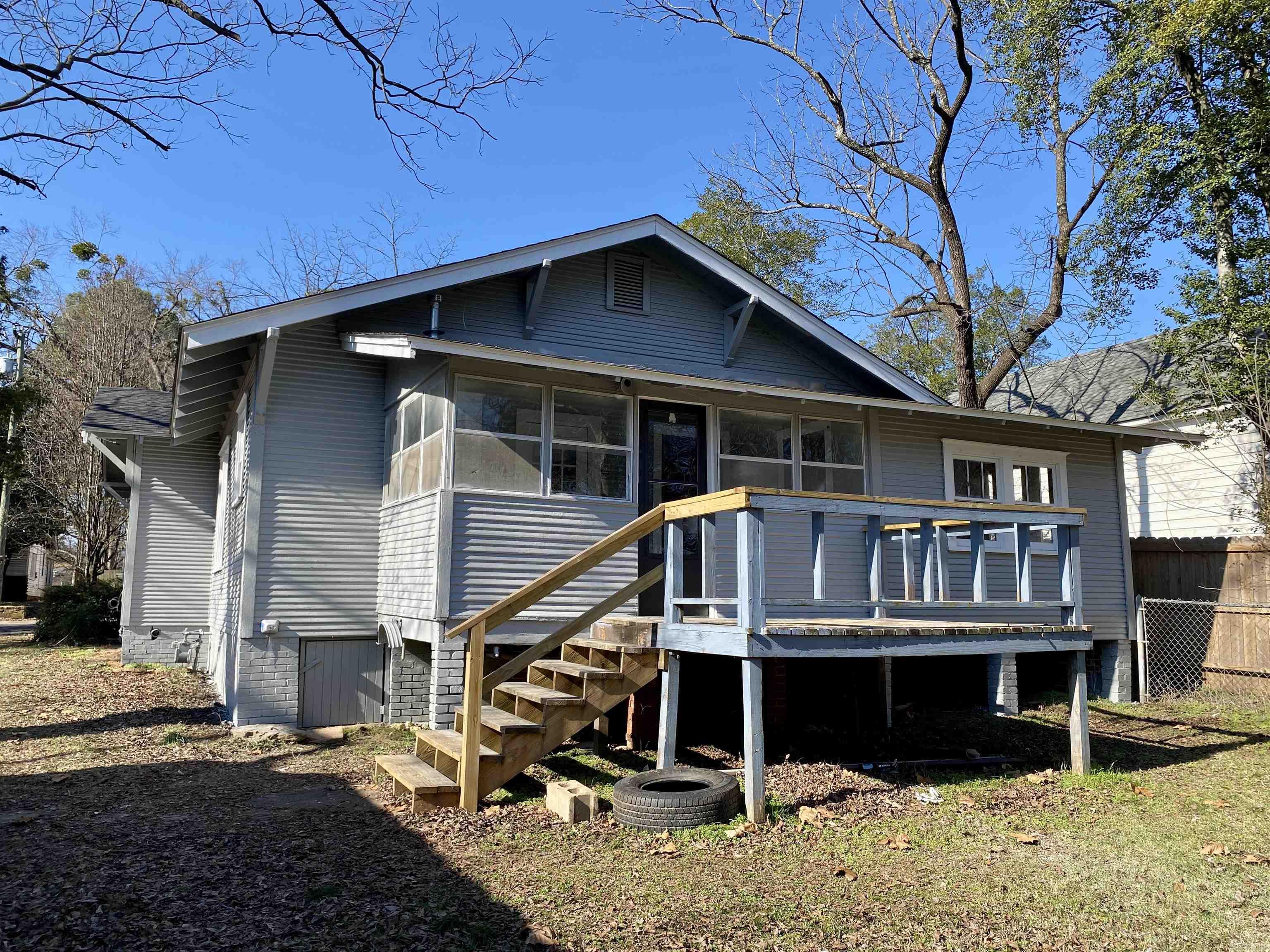 312 N Montgomery St  Clarksville, AR