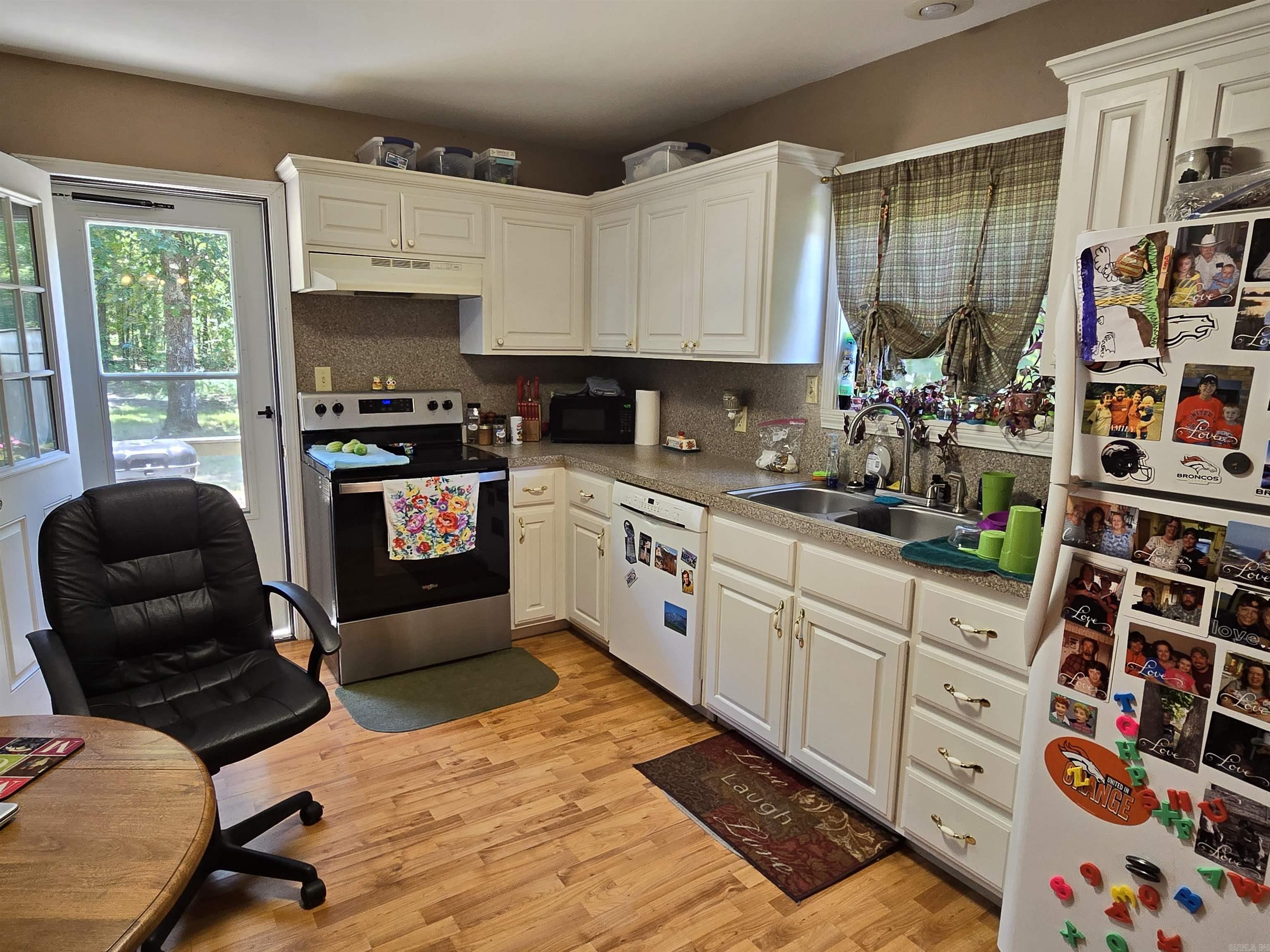 9076 EDGEMONT Road Greers Ferry, AR 72067