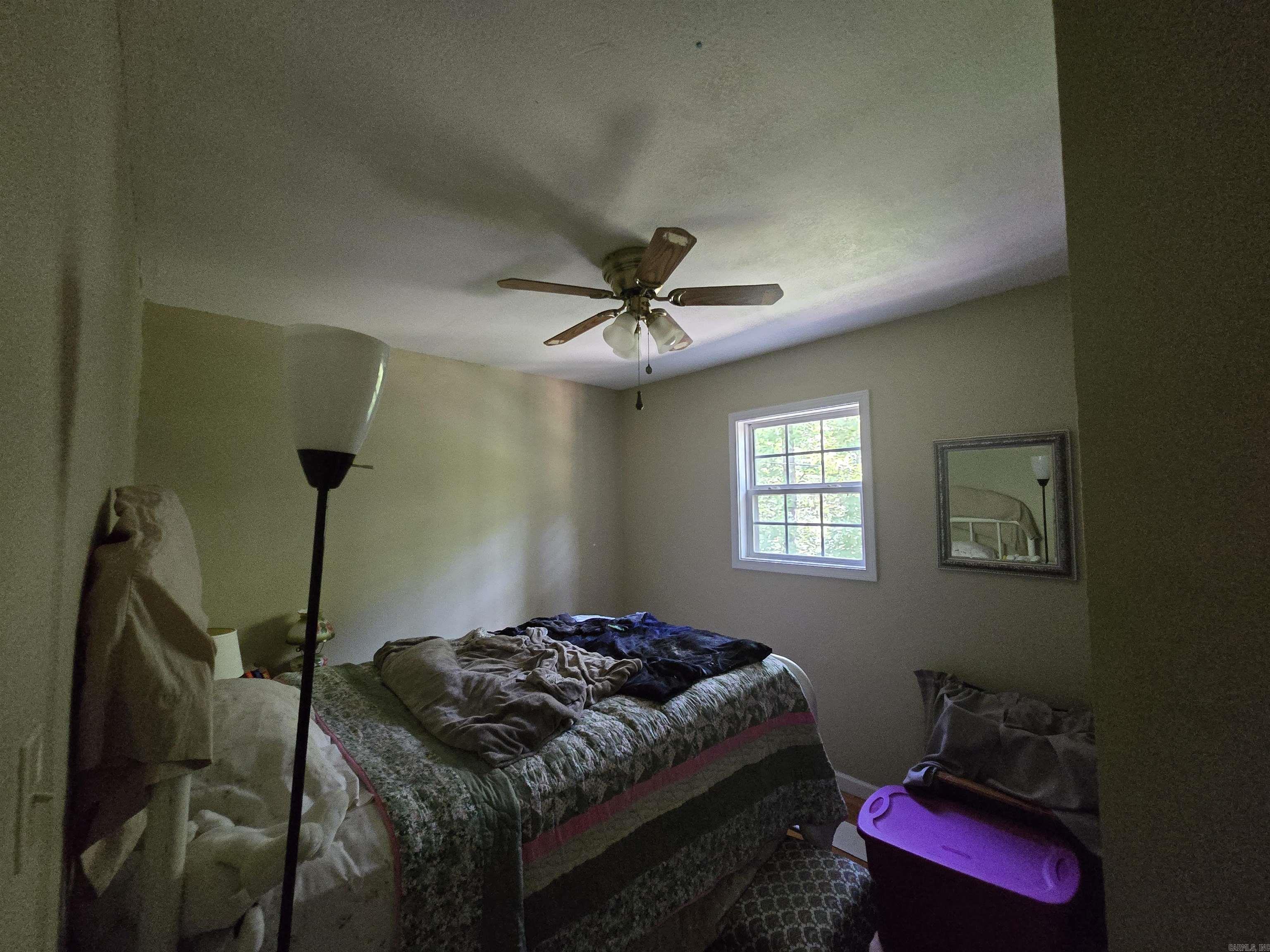 9076 EDGEMONT Road Greers Ferry, AR 72067