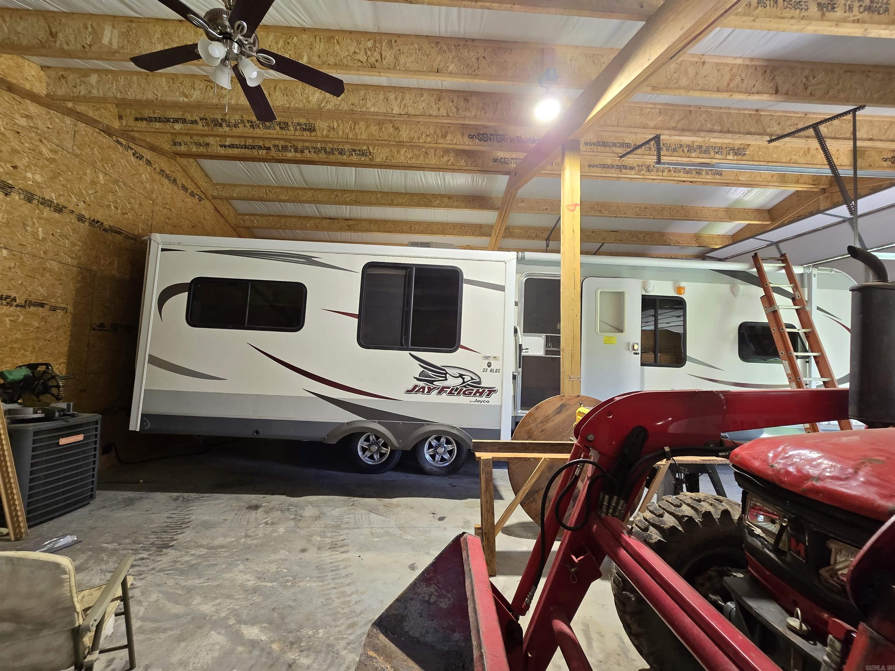 9076 EDGEMONT Road Greers Ferry, AR 72067