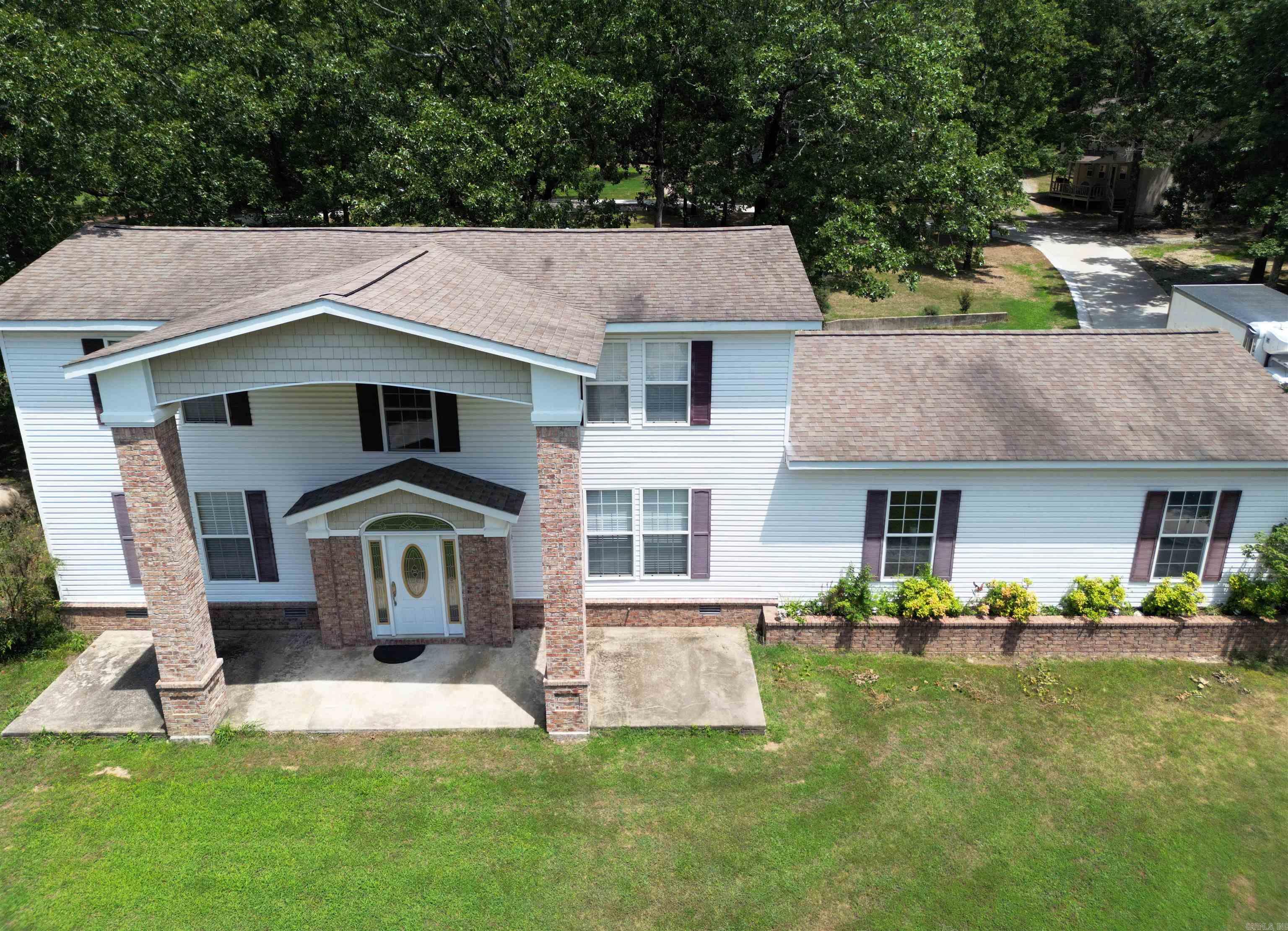 9076 EDGEMONT Road Greers Ferry, AR 72067