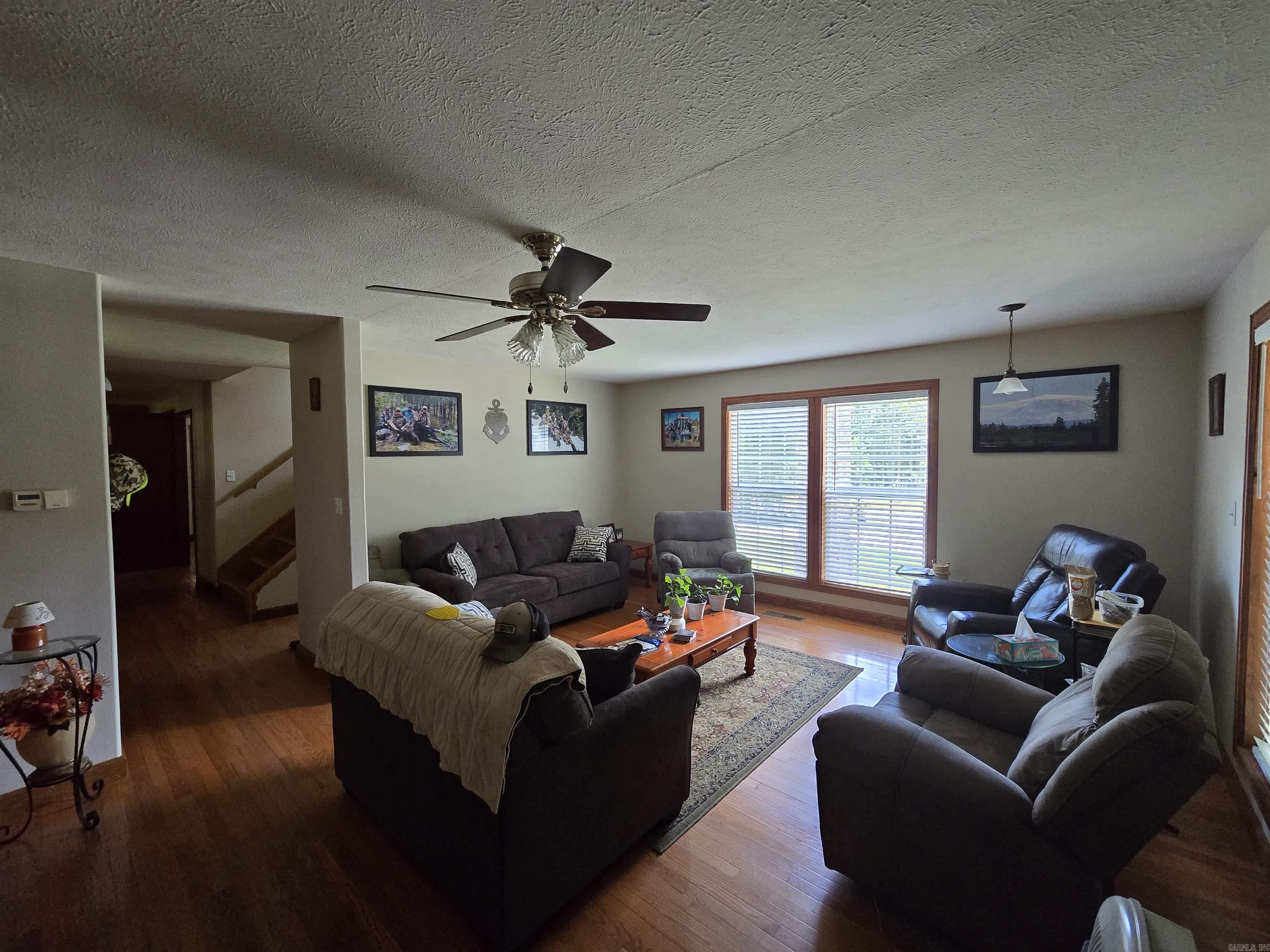 9076 EDGEMONT Road Greers Ferry, AR 72067