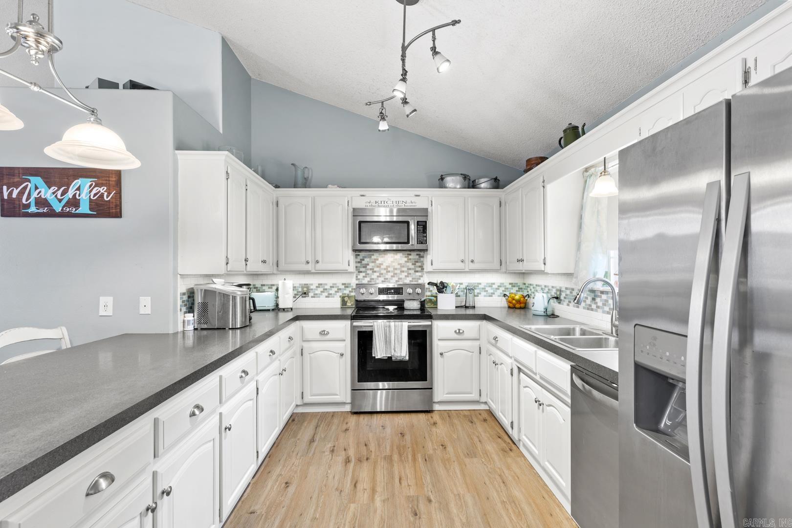 1701  Valley View  Mena, AR